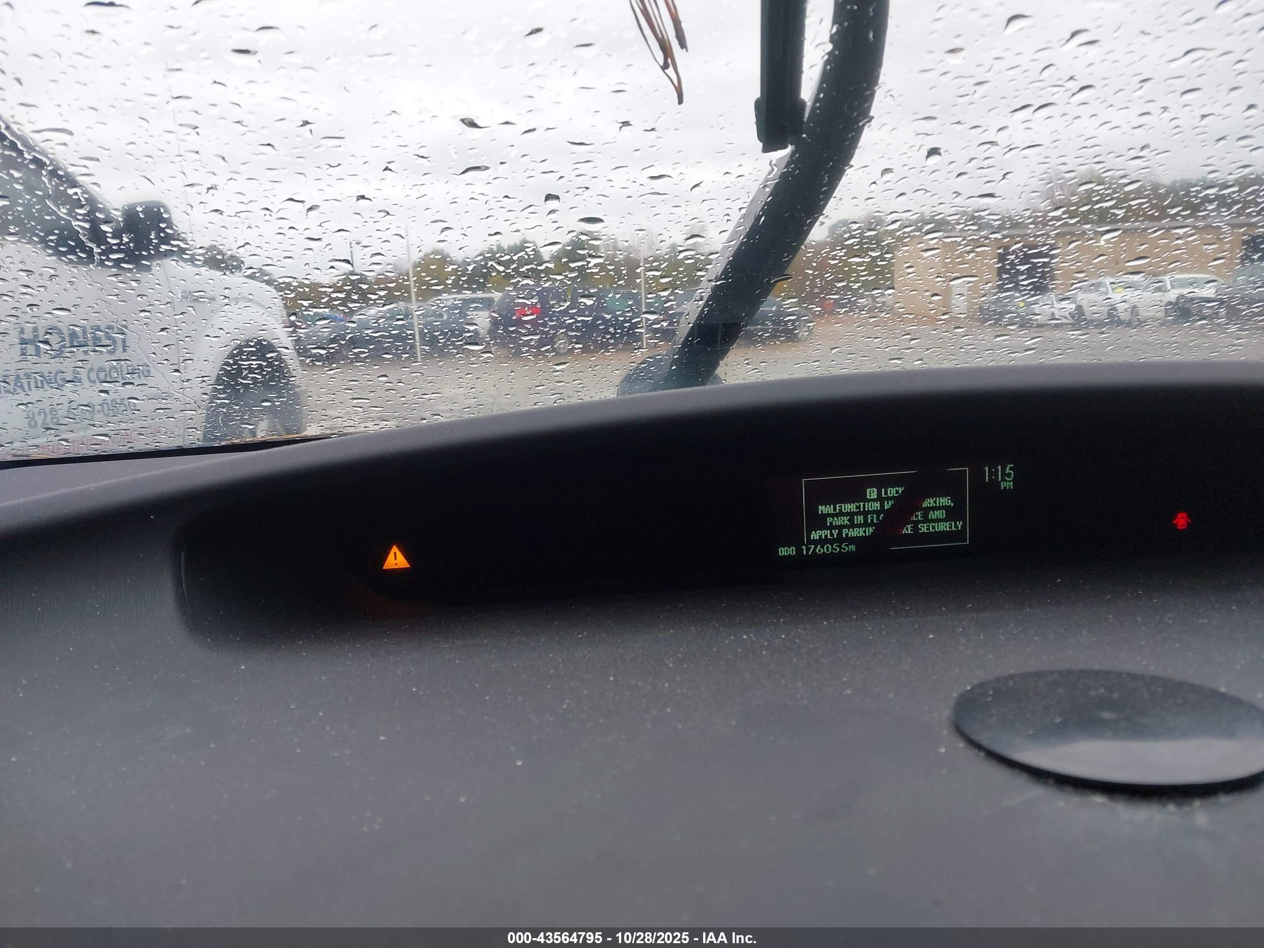 TOYOTA PRIUS image 7