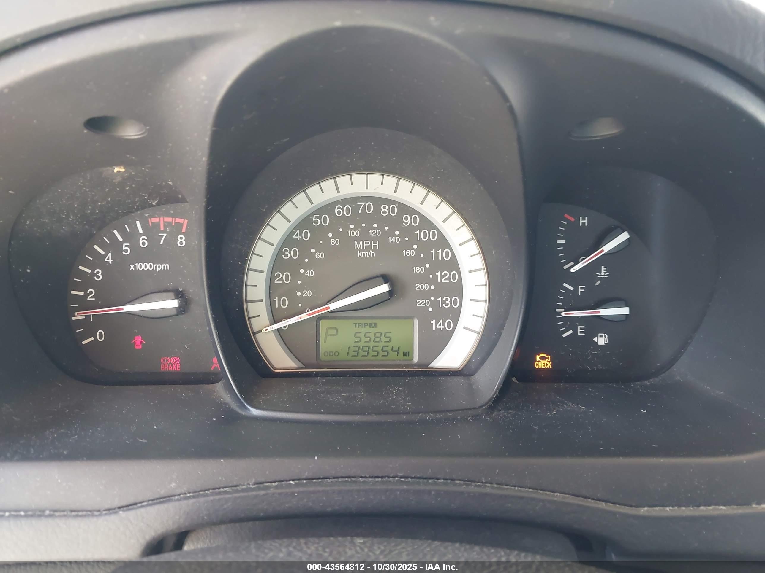 KIA SPECTRA image 7