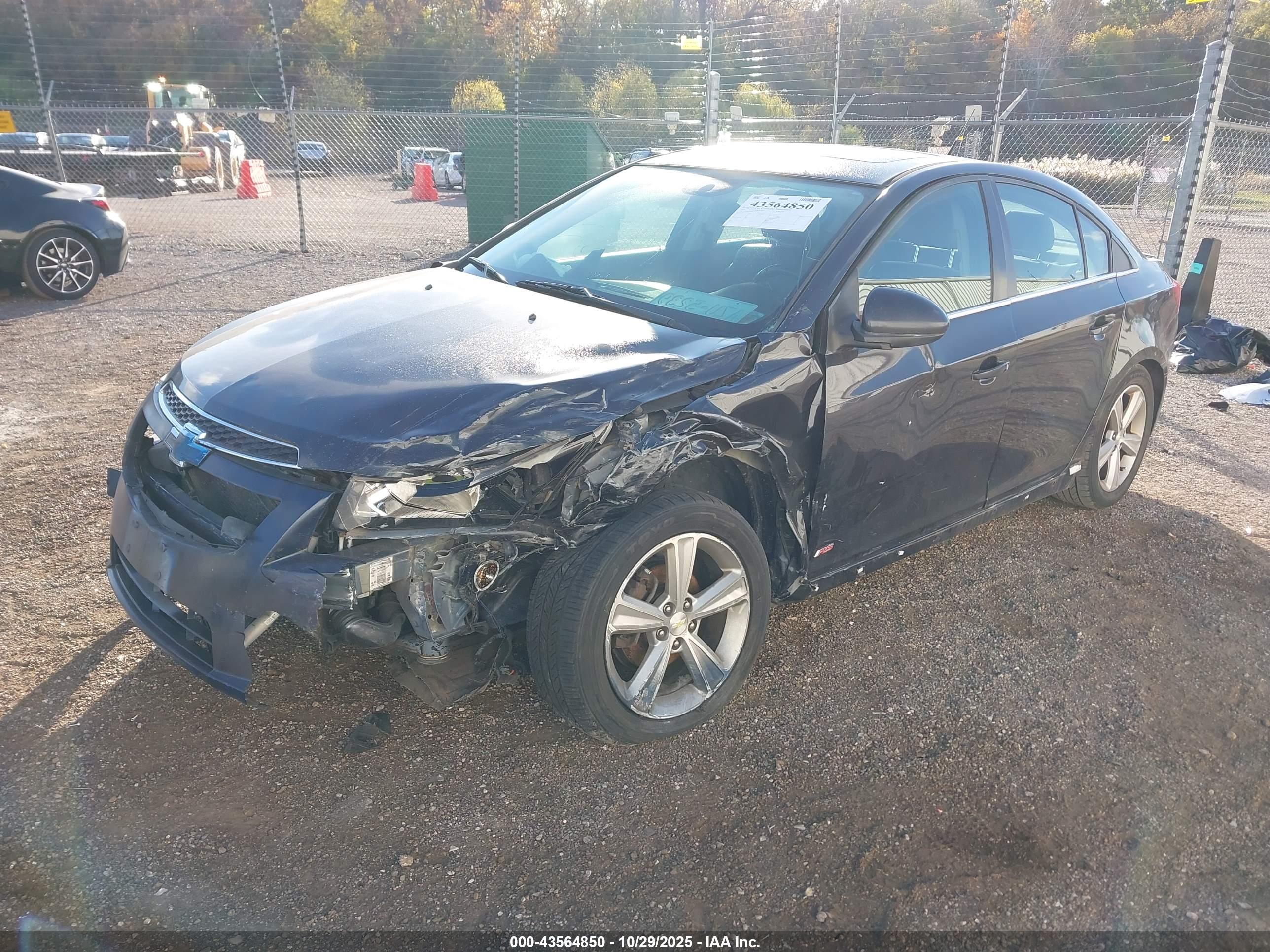 CHEVROLET CRUZE image 2