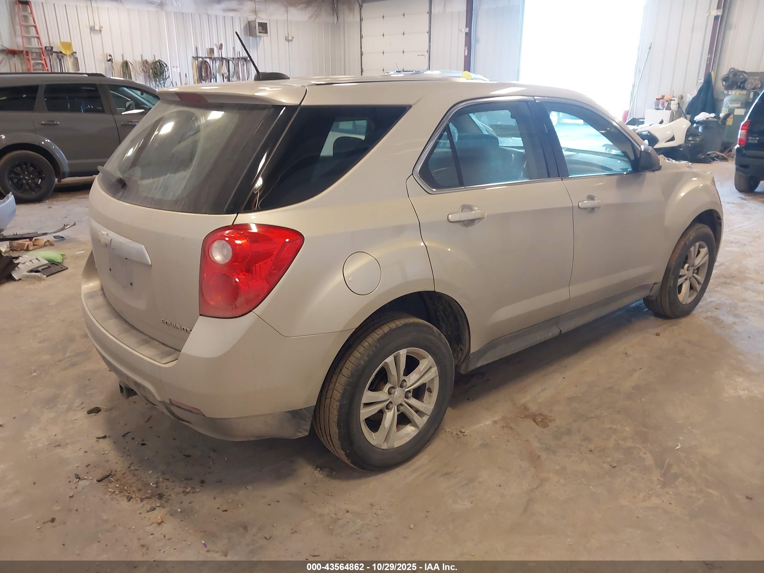 CHEVROLET EQUINOX image 4