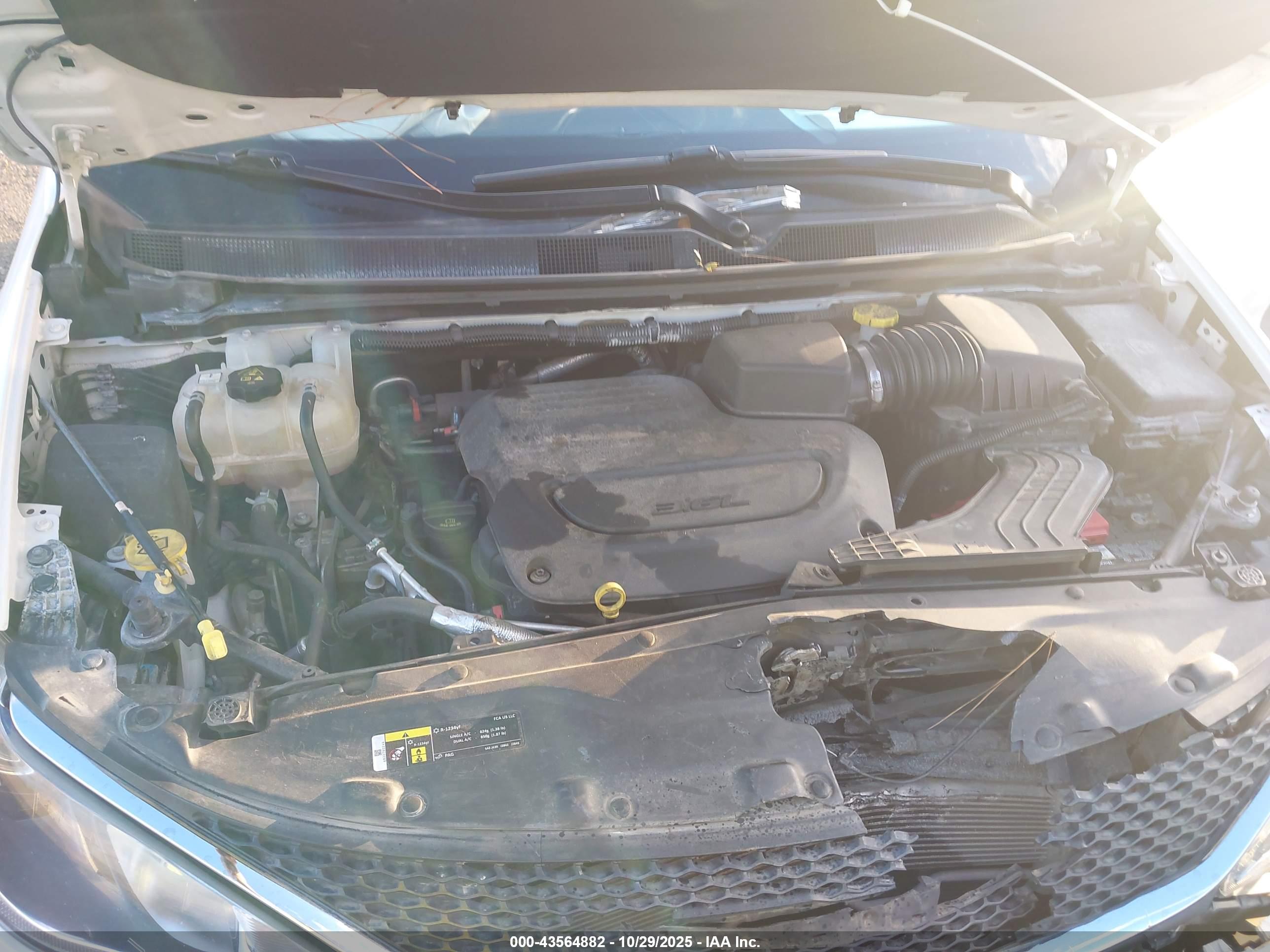 CHRYSLER PACIFICA image 10