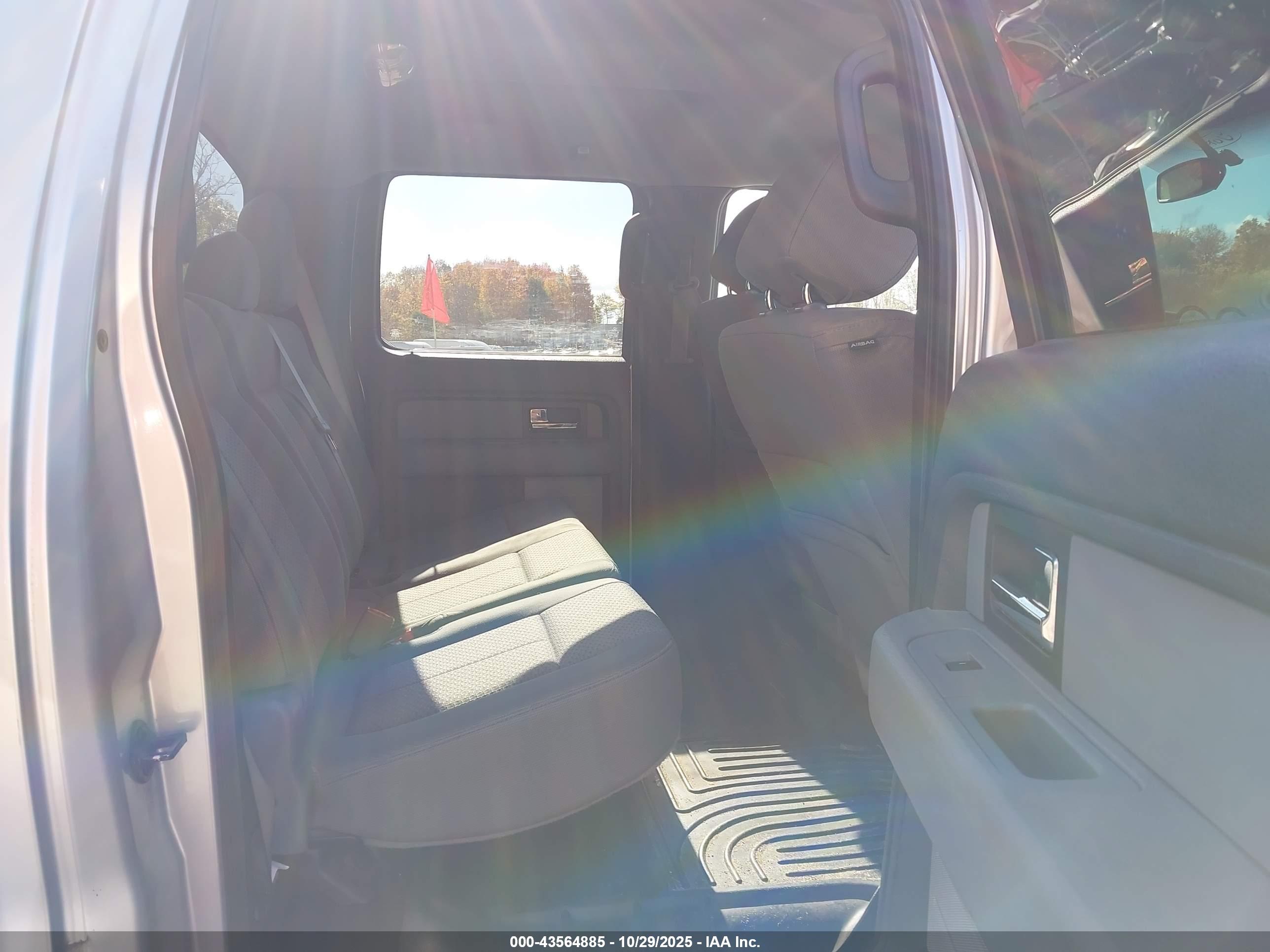 FORD F-150 image 8