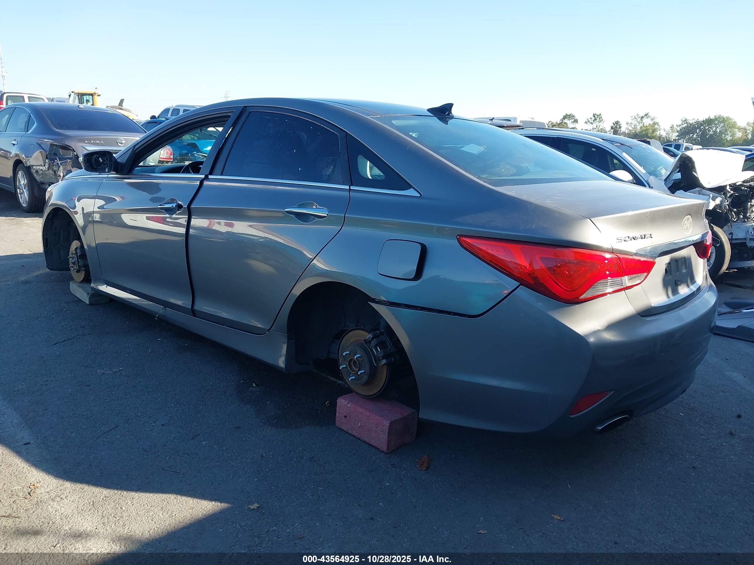 HYUNDAI SONATA image 3