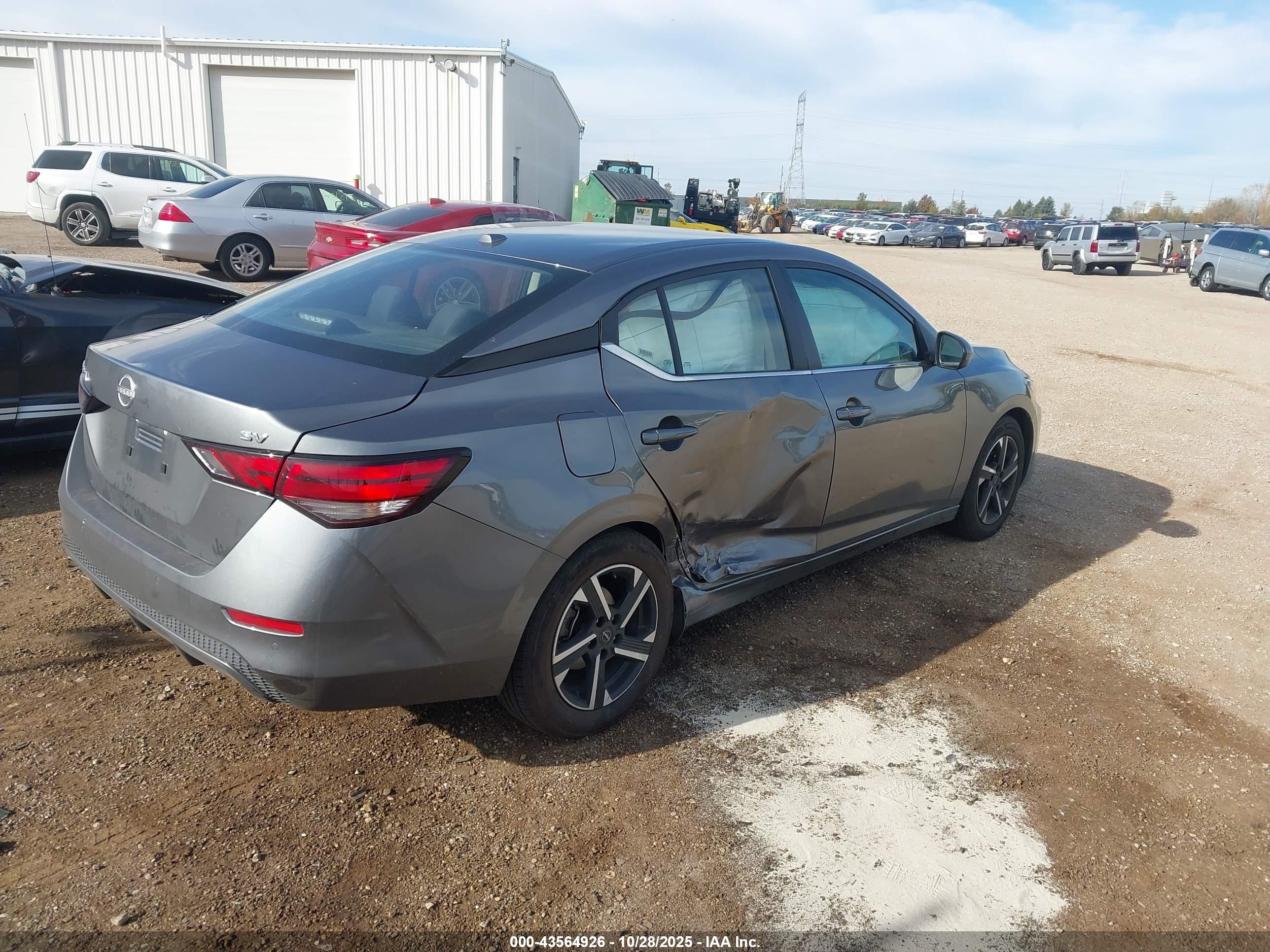 NISSAN SENTRA image 4