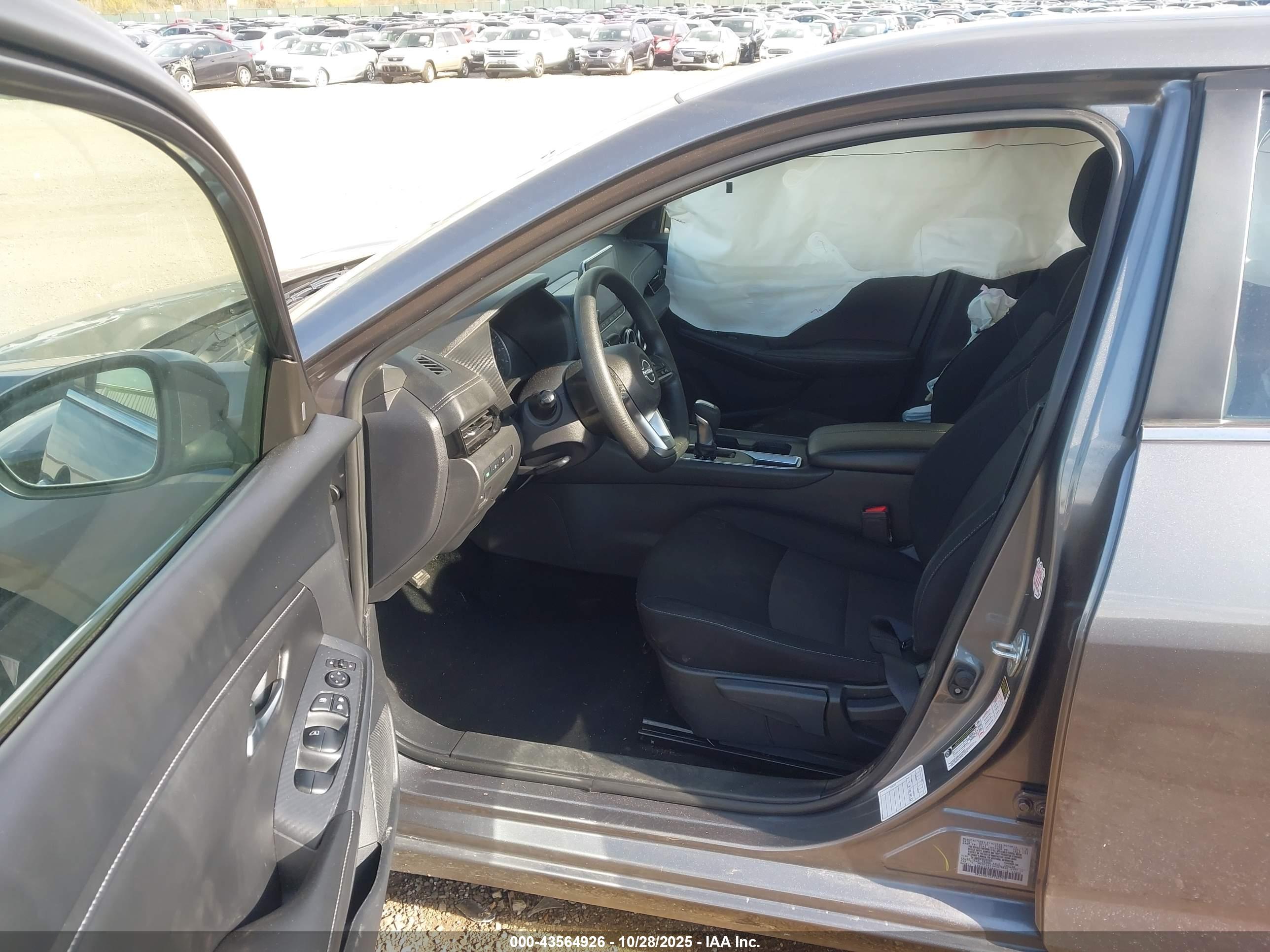 NISSAN SENTRA image 5