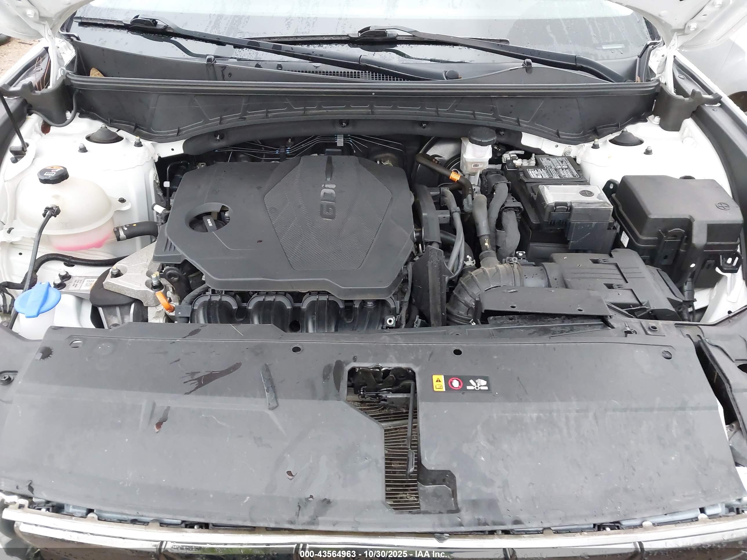 HYUNDAI TUCSON image 10