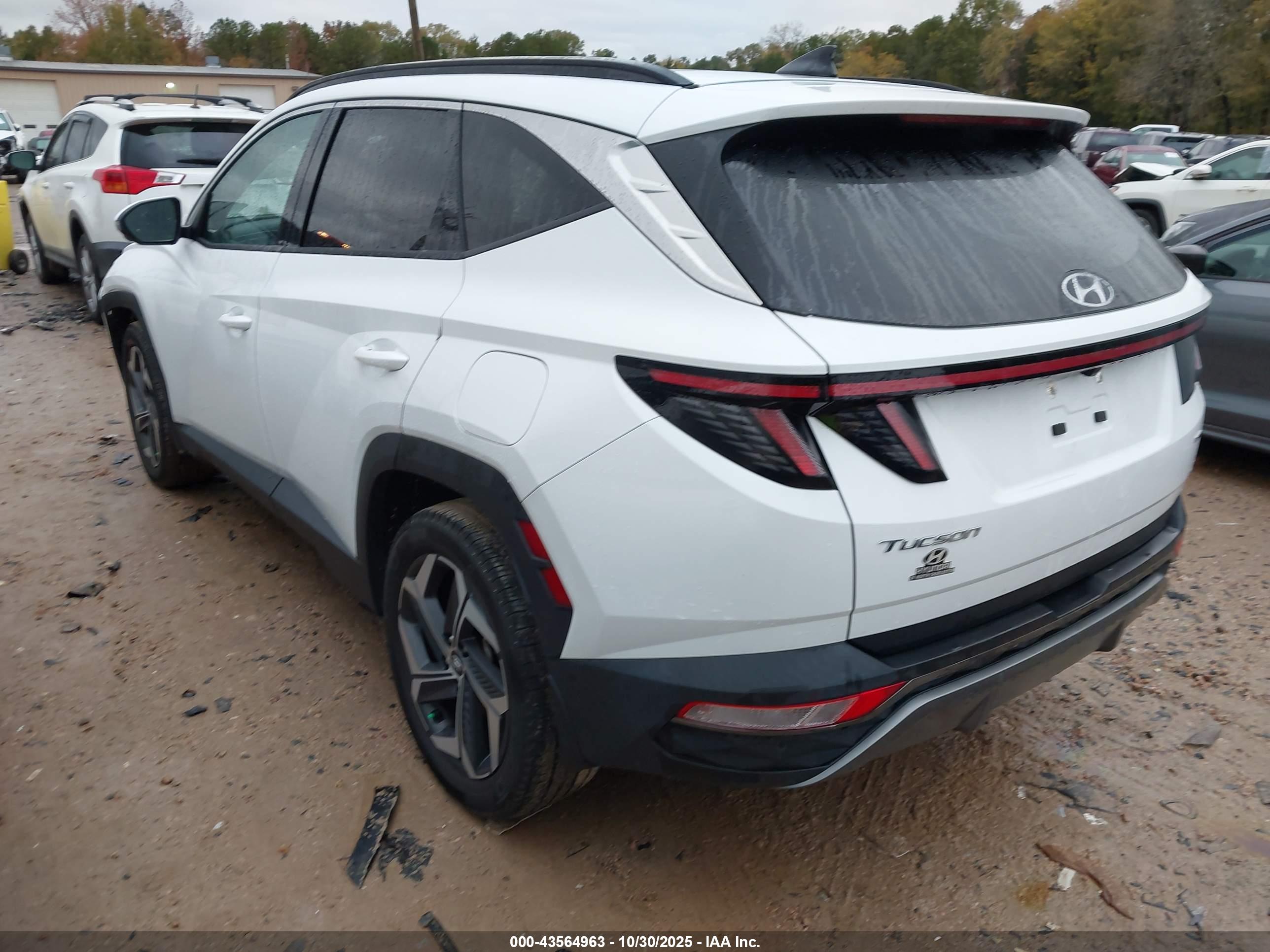 HYUNDAI TUCSON image 3