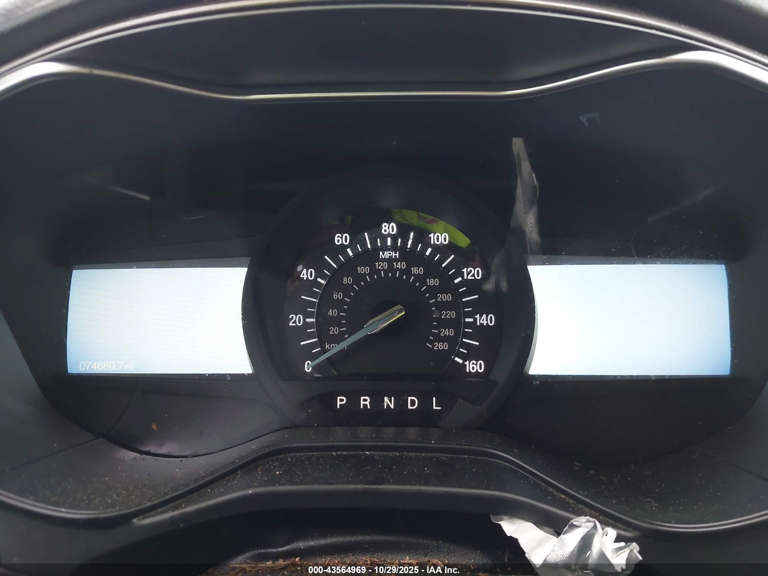 FORD FUSION image 7