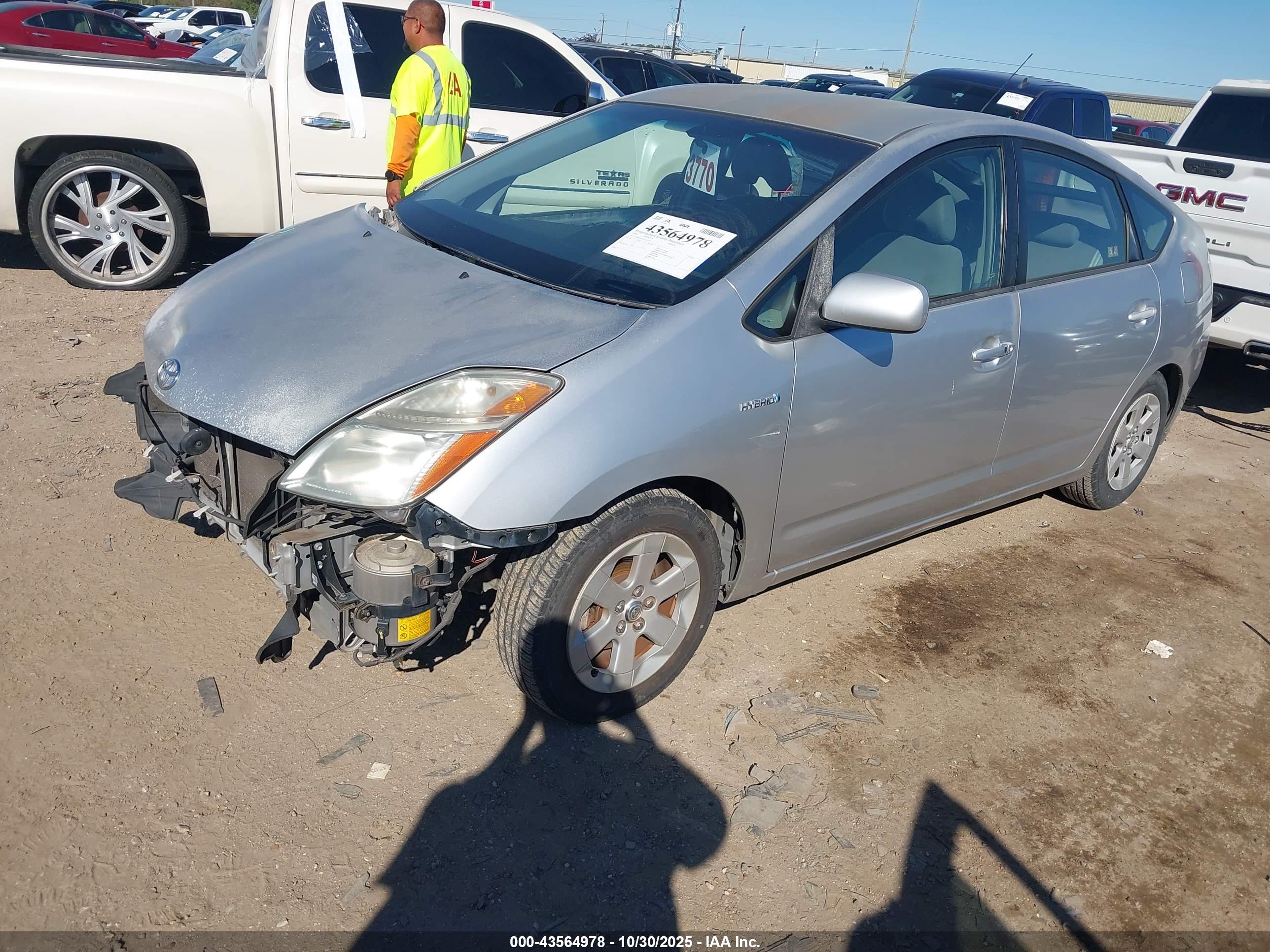 TOYOTA PRIUS image 2