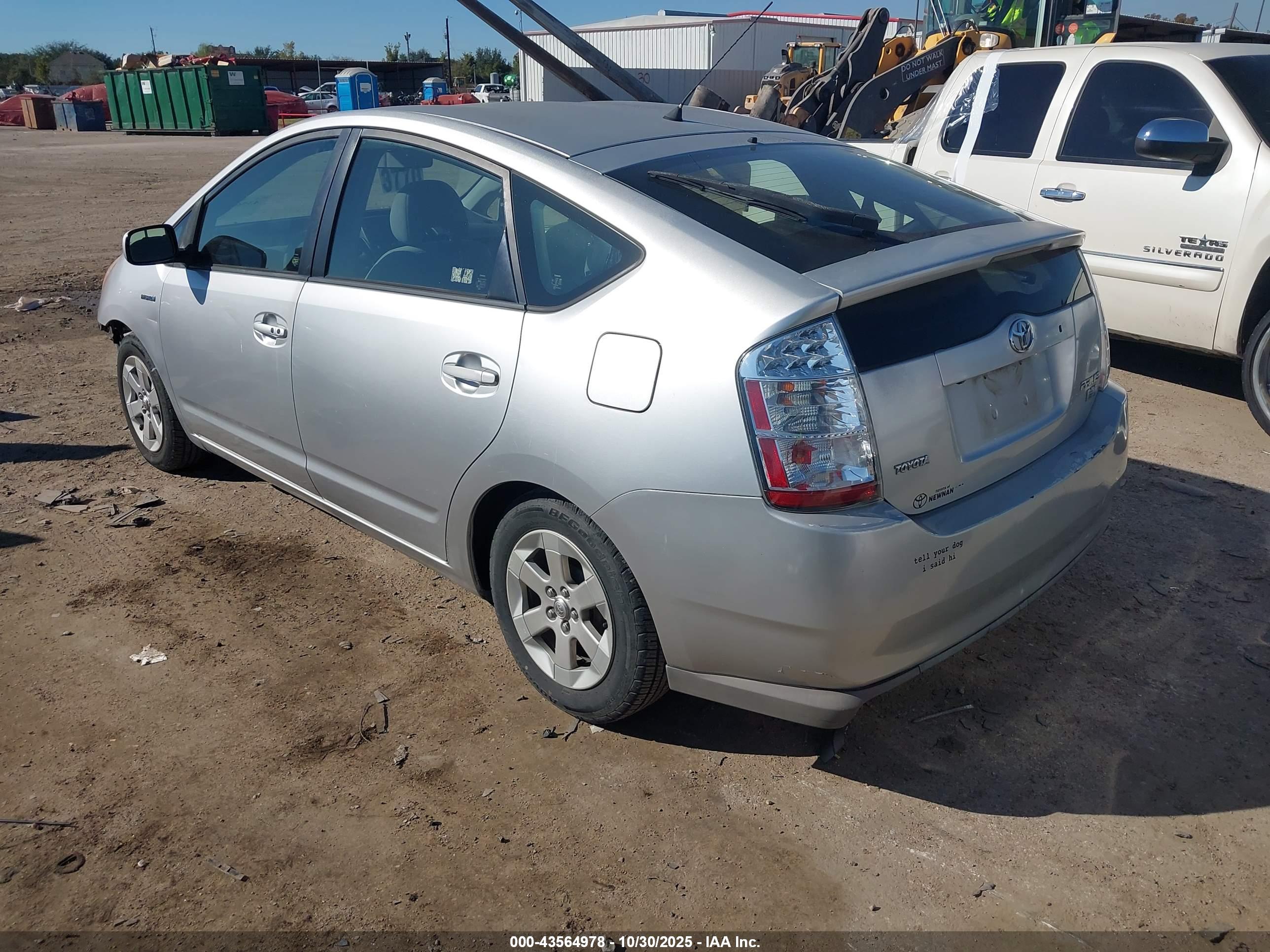TOYOTA PRIUS image 3