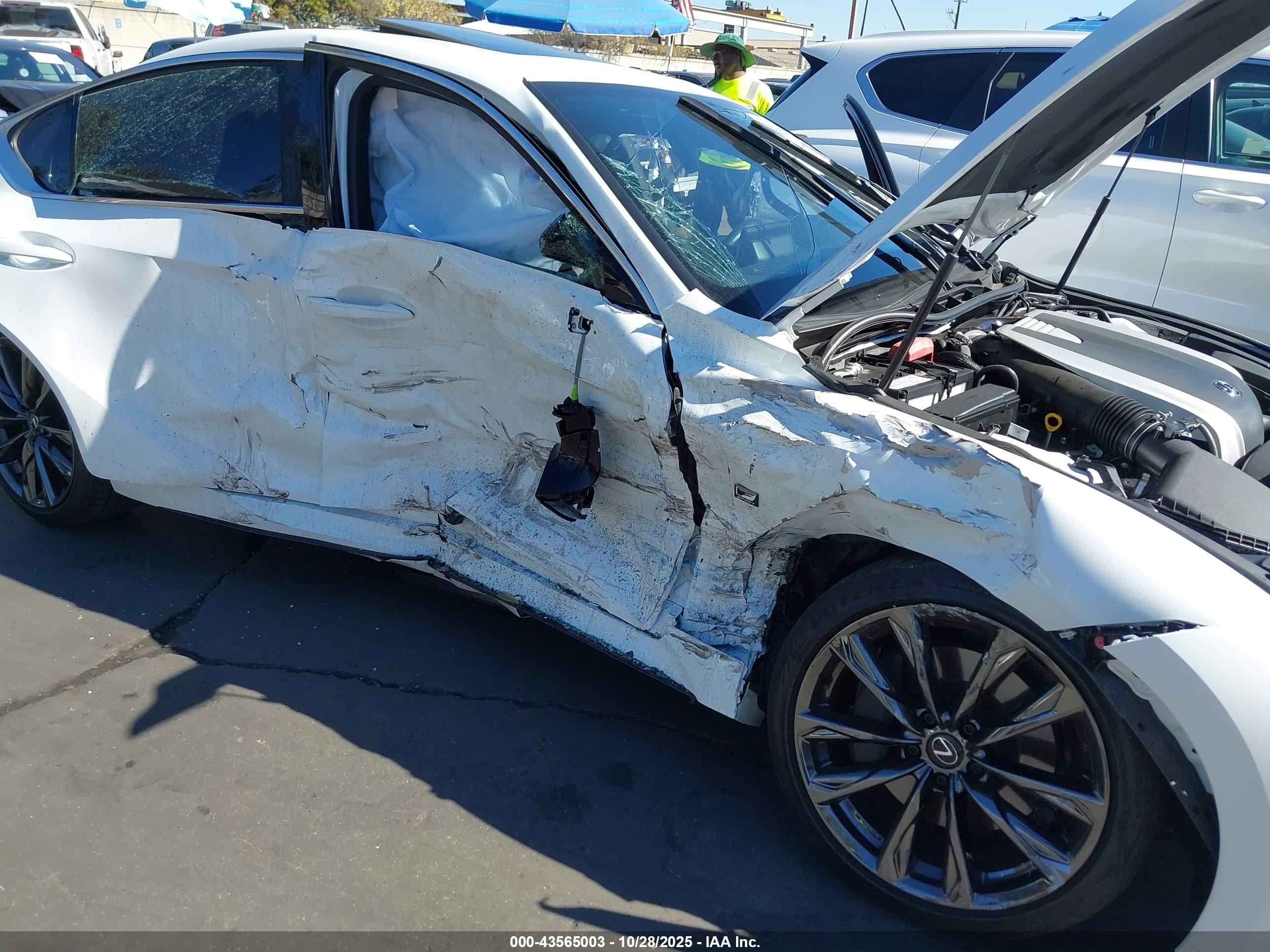 LEXUS IS image 6