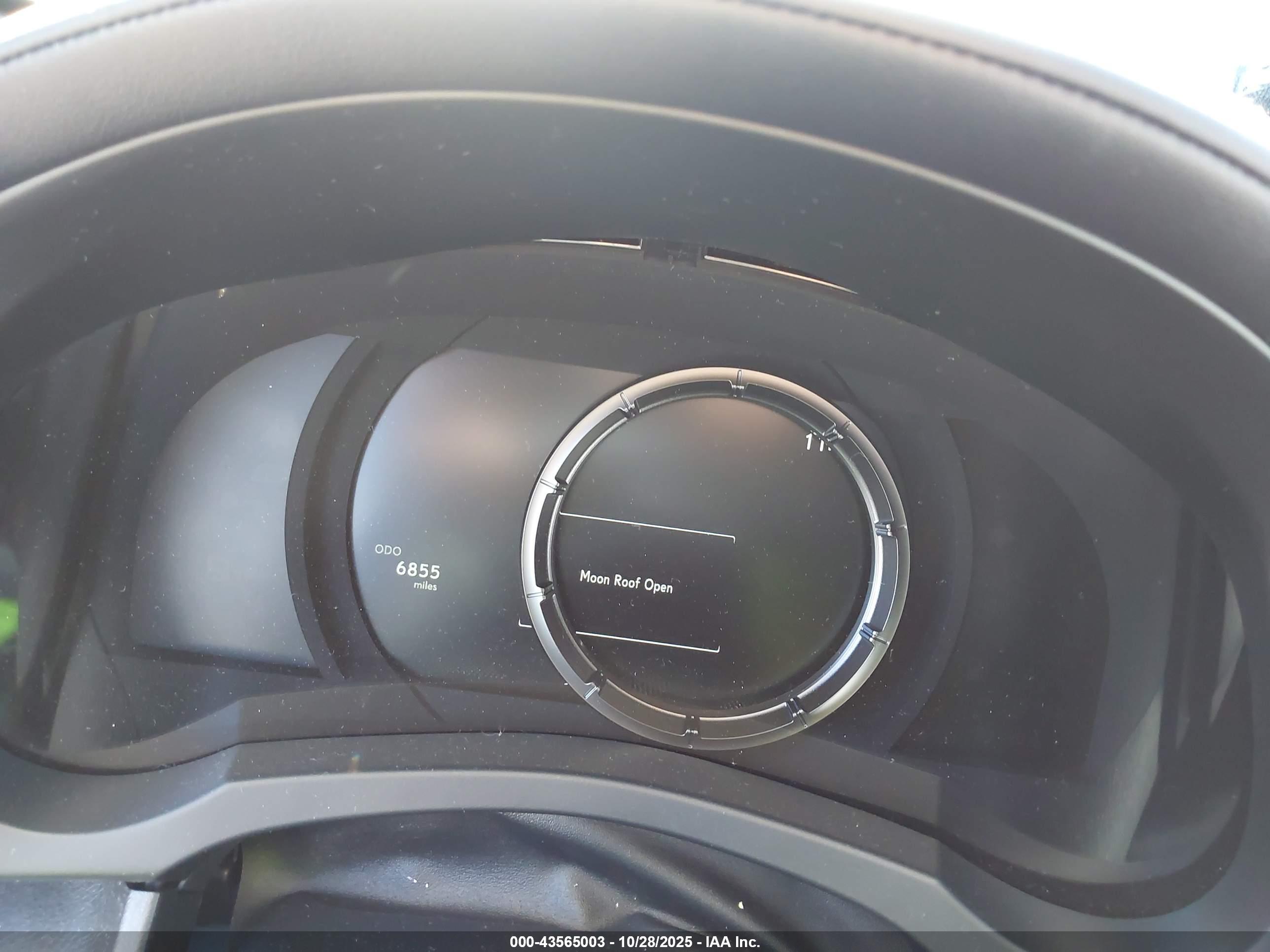 LEXUS IS image 7
