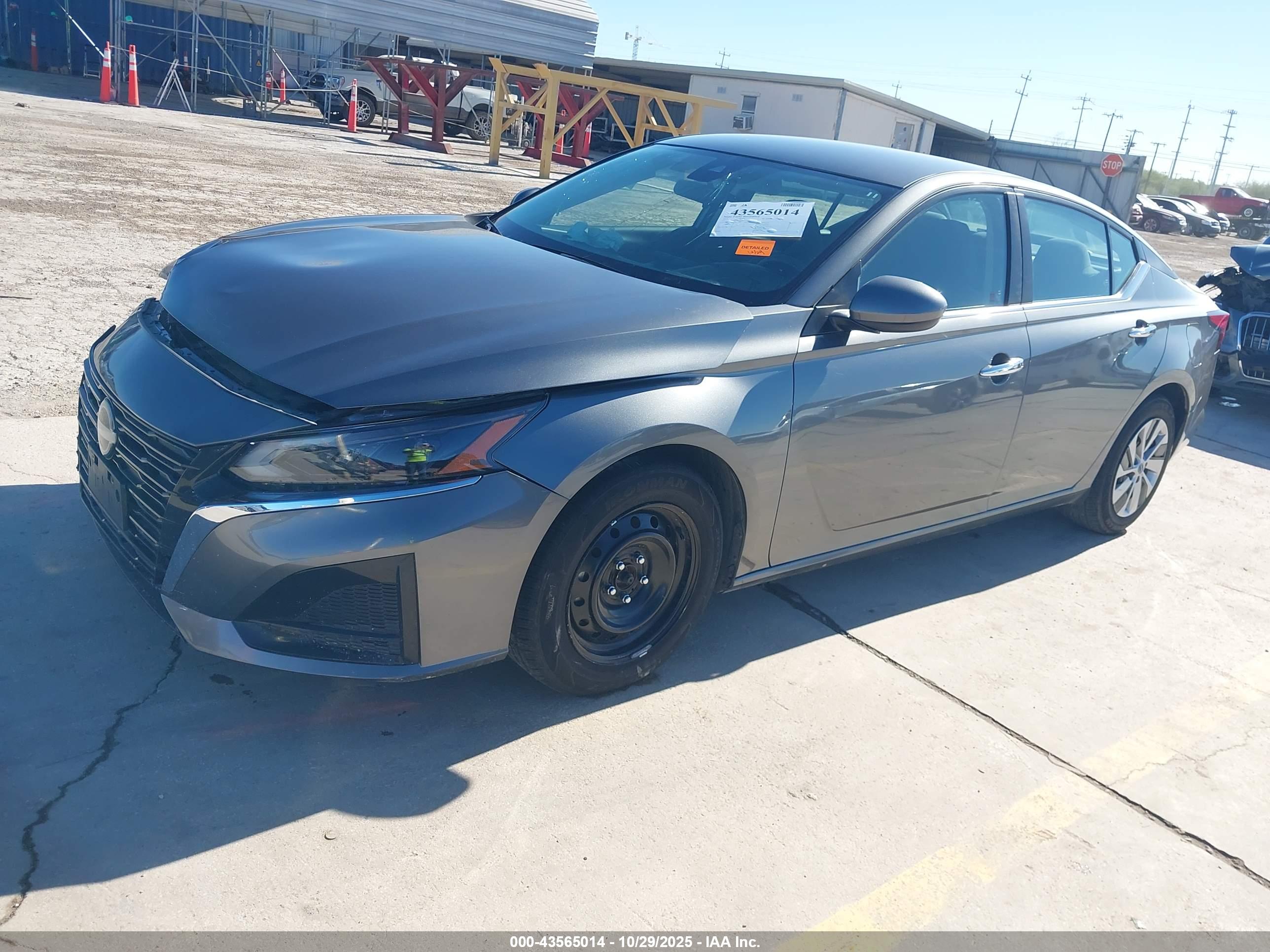 NISSAN ALTIMA image 2