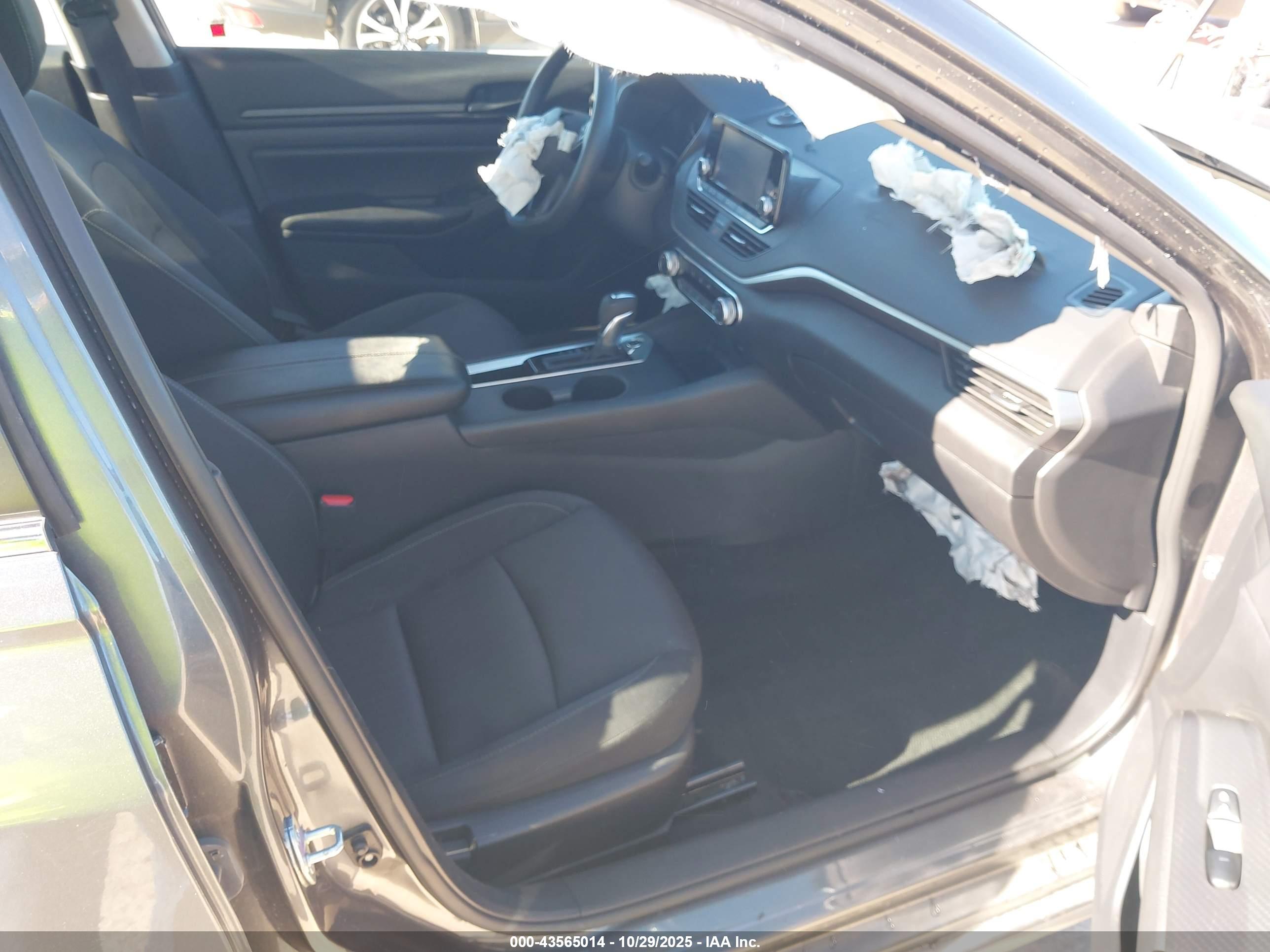 NISSAN ALTIMA image 5