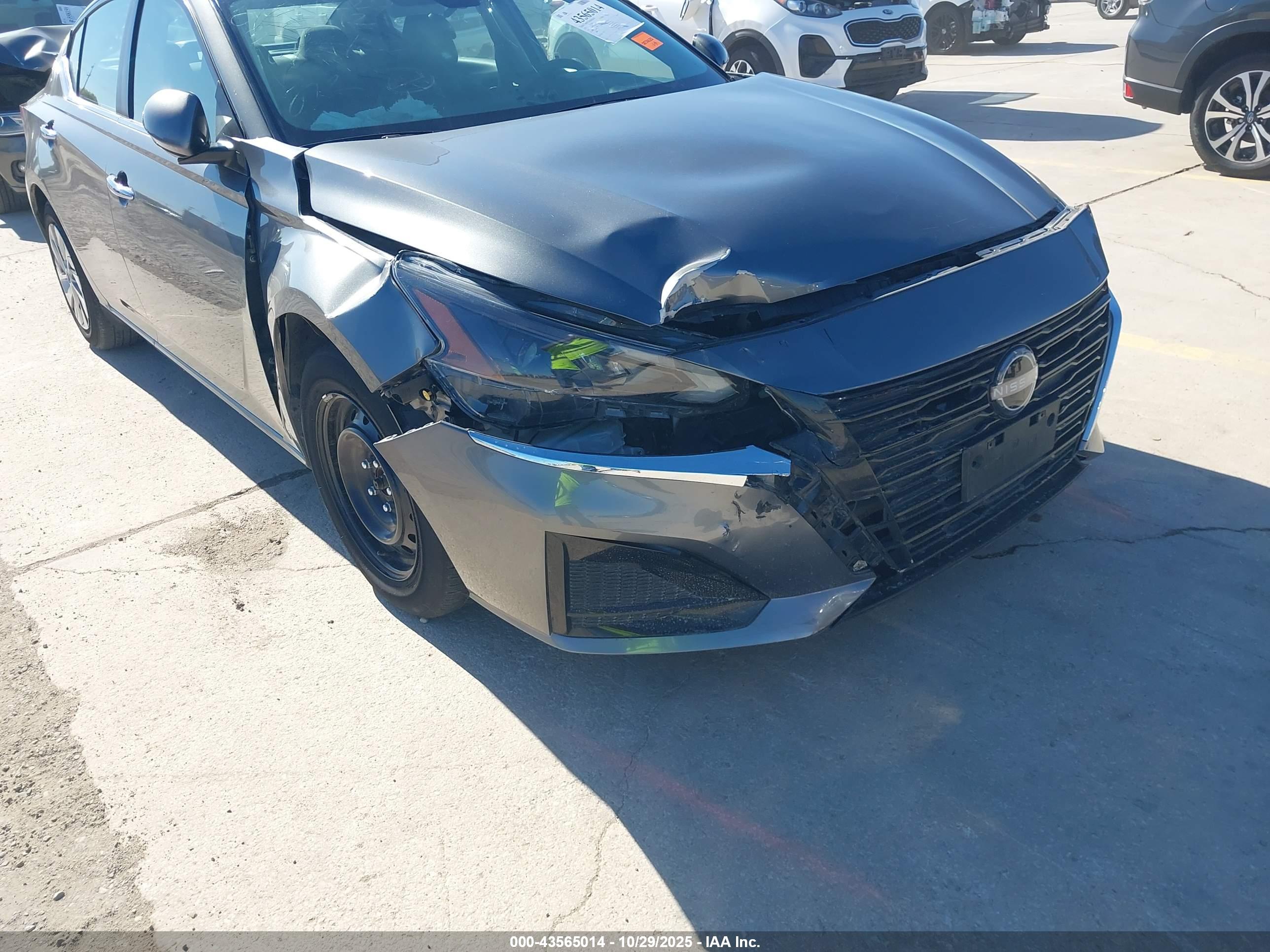 NISSAN ALTIMA image 6