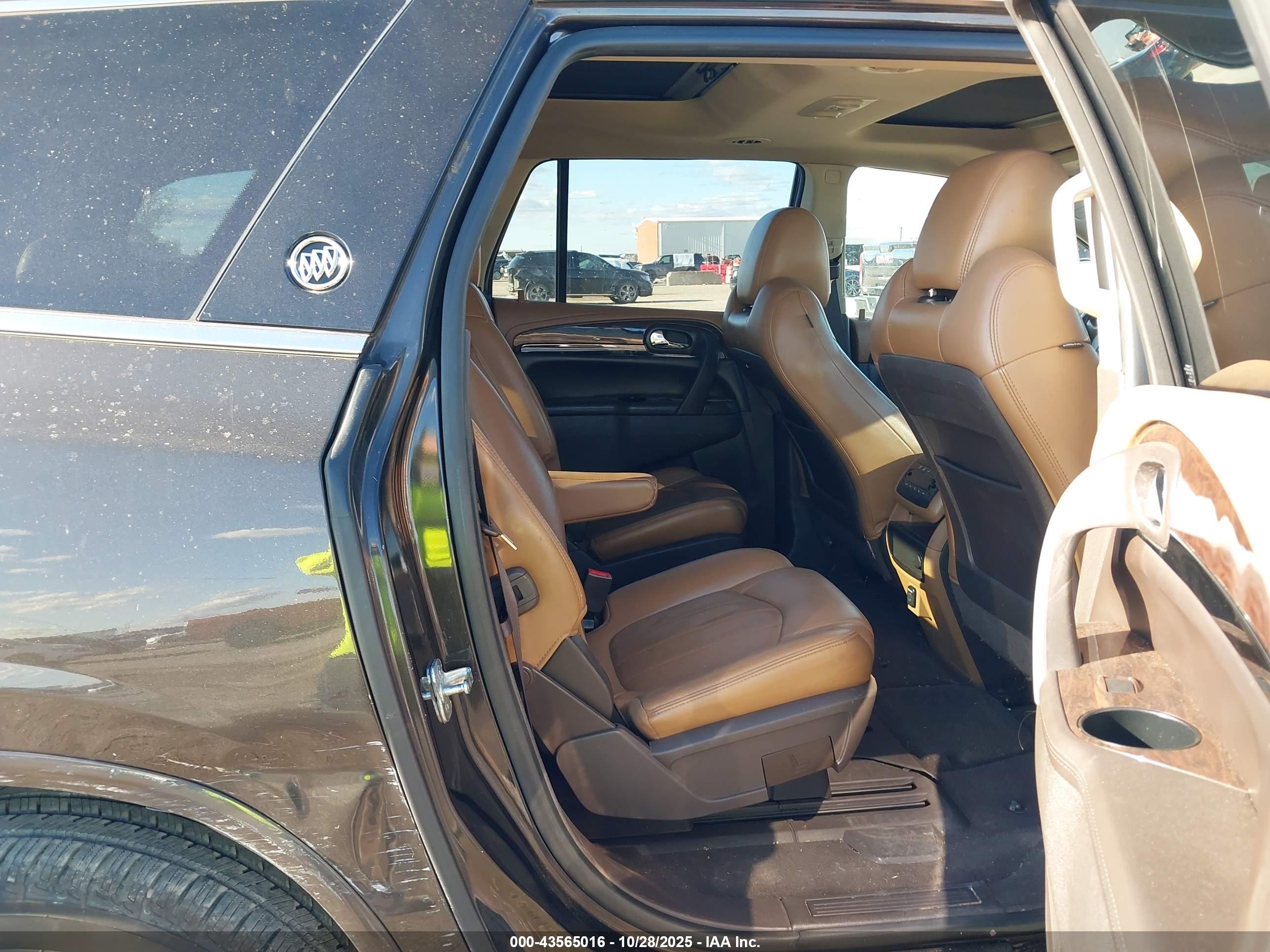 BUICK ENCLAVE image 8