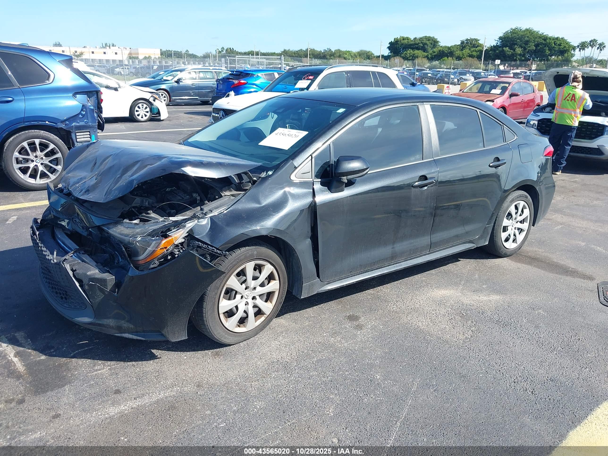 TOYOTA COROLLA image 2