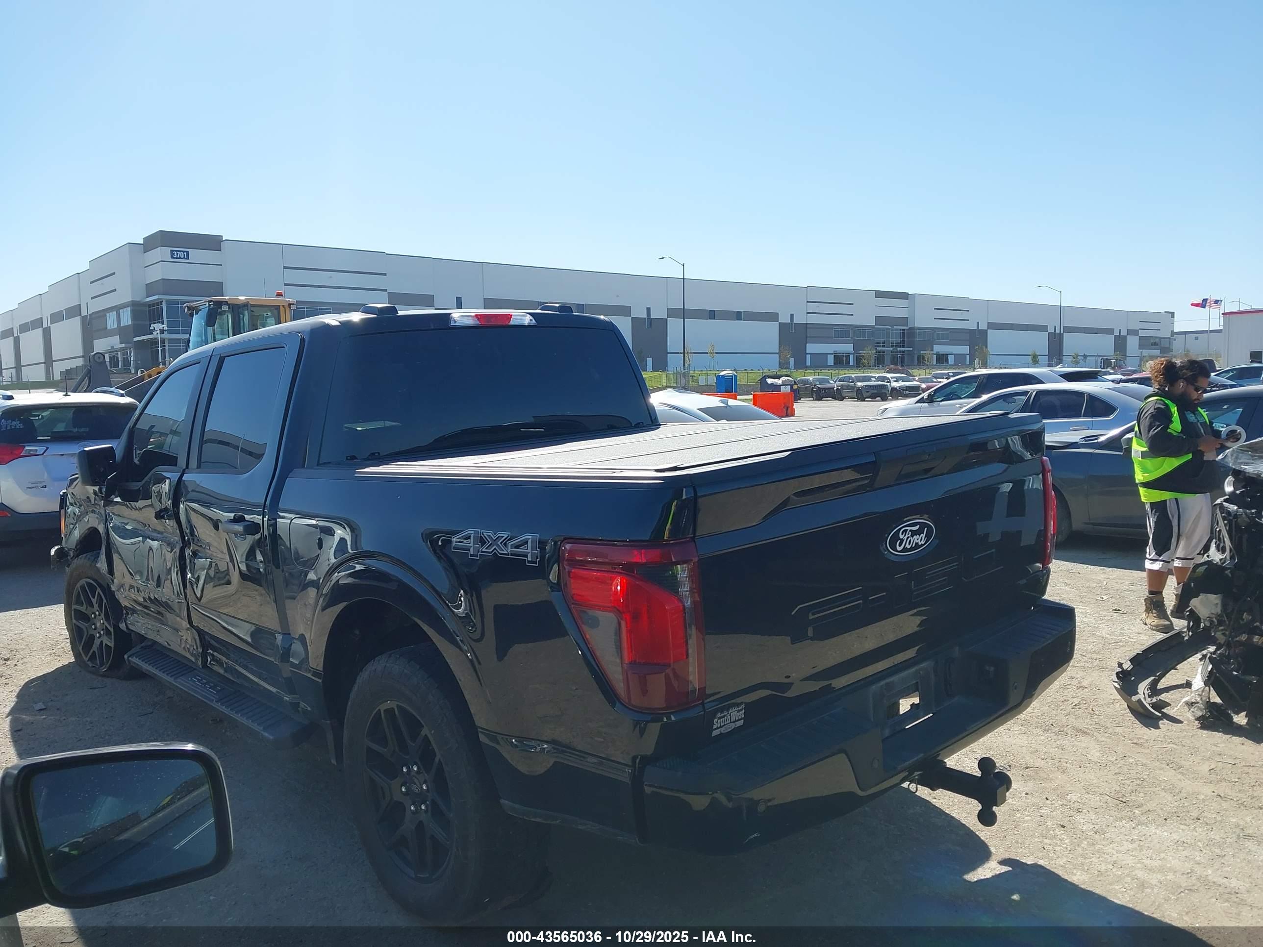 FORD F-150 image 3
