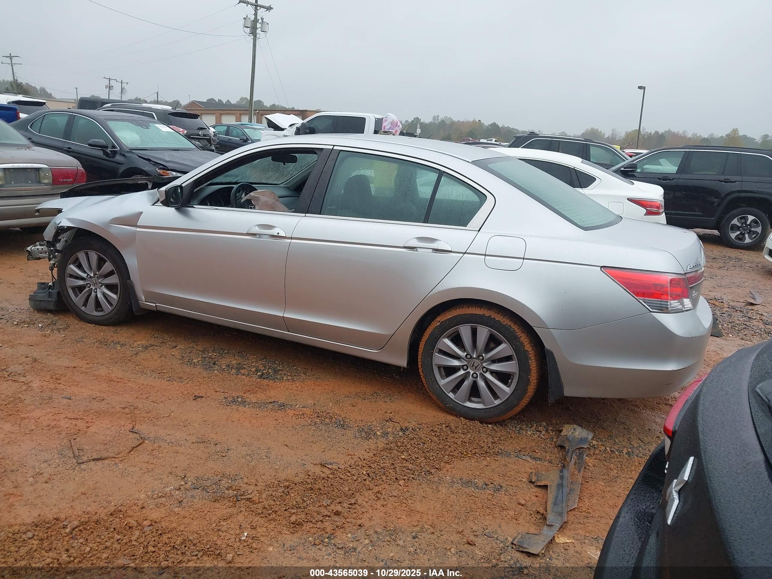 HONDA ACCORD image 3