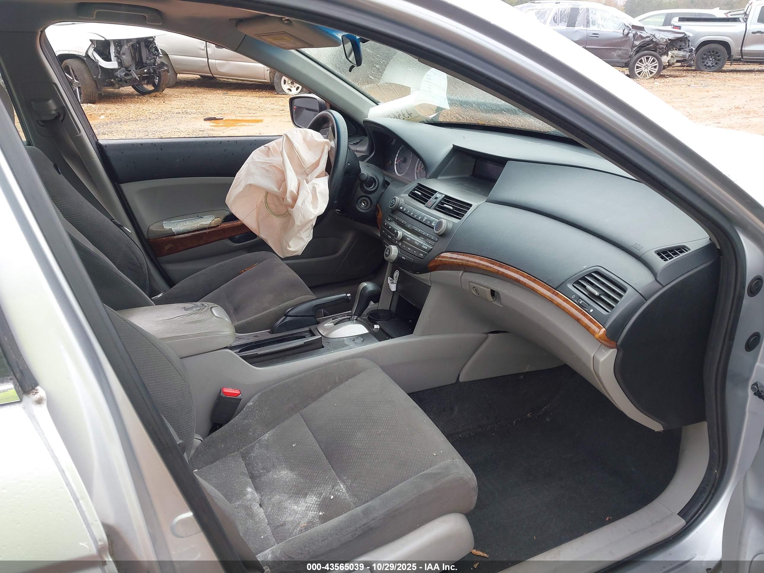 HONDA ACCORD image 5