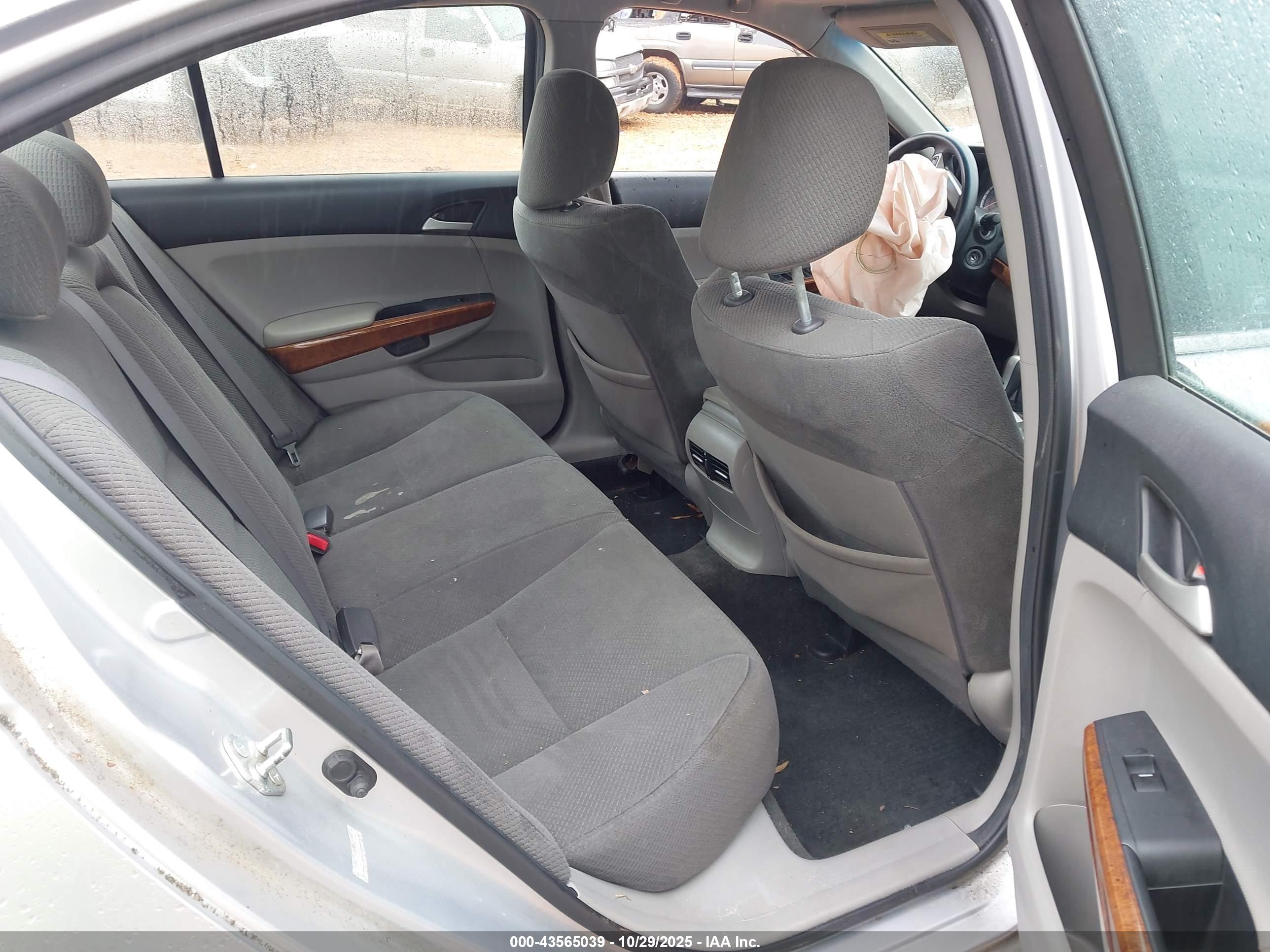 HONDA ACCORD image 8