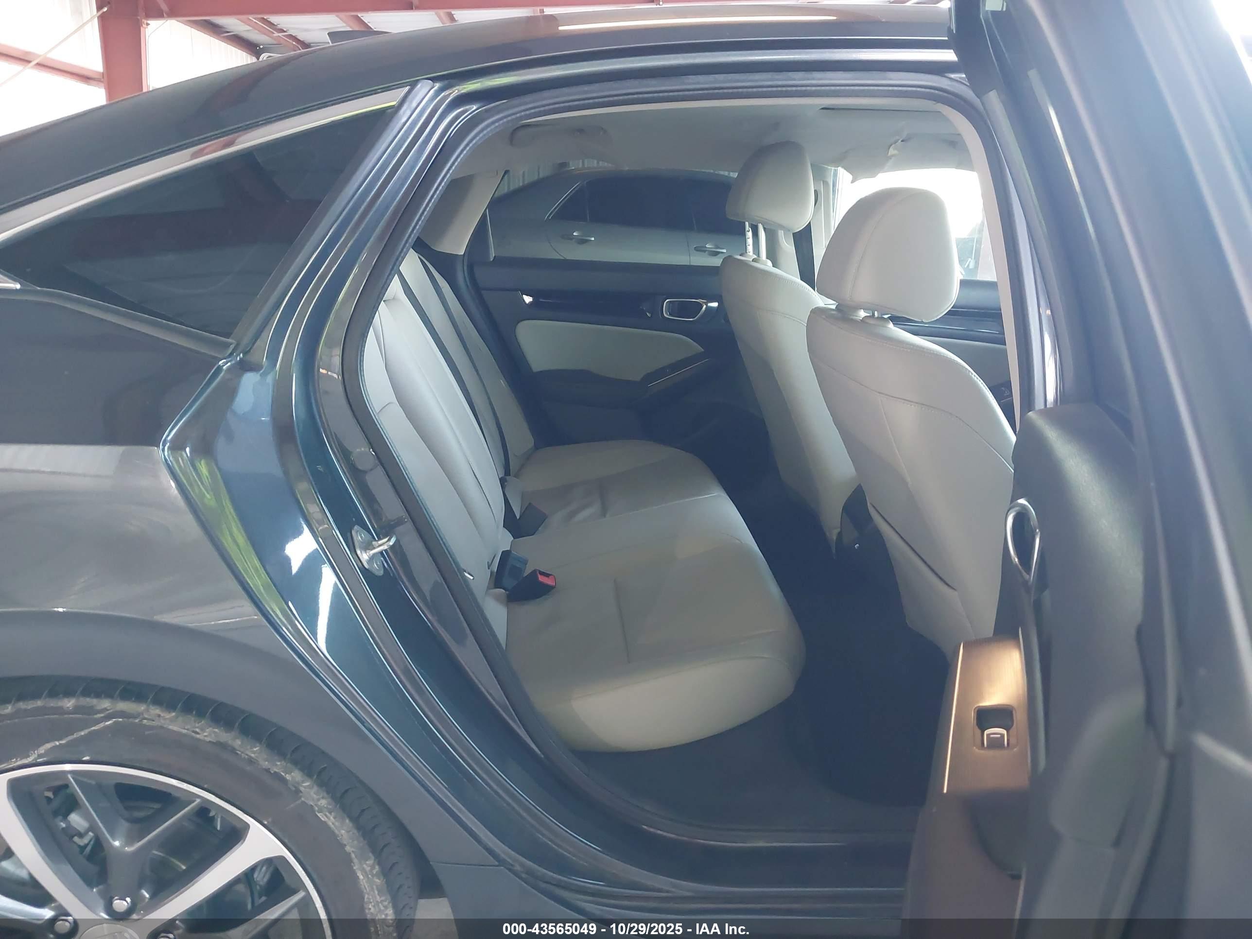 HONDA CIVIC image 8