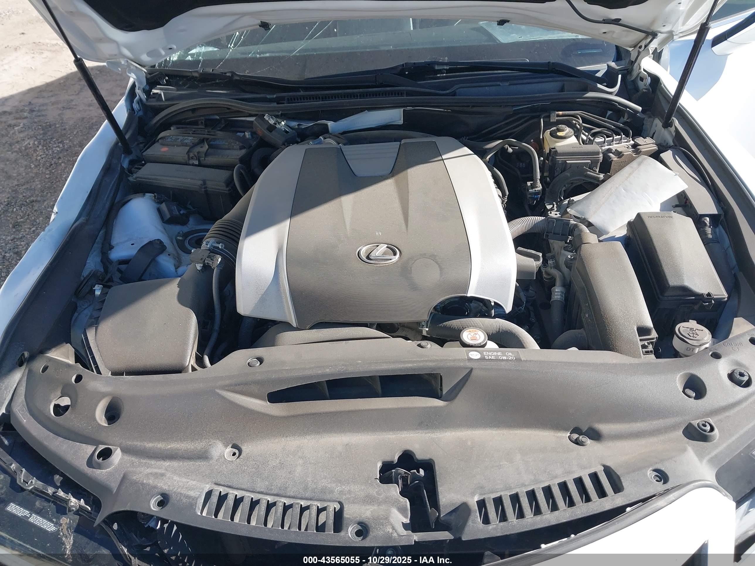 LEXUS IS image 10
