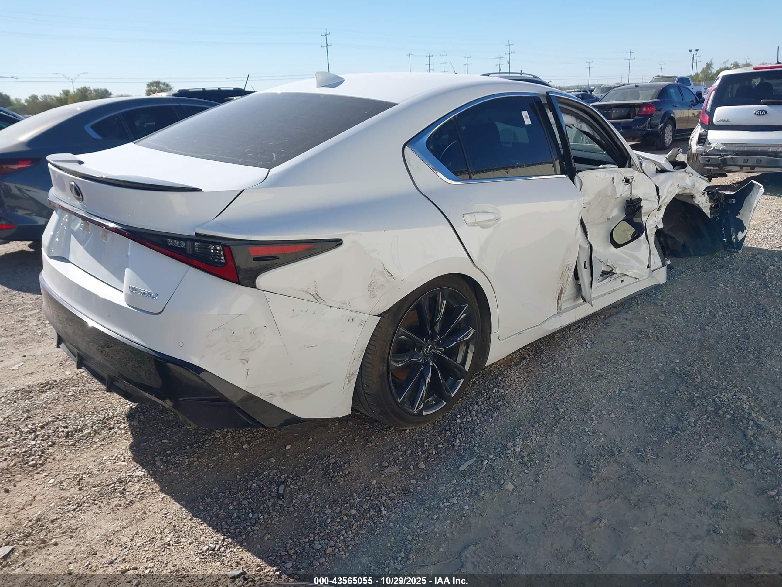 LEXUS IS image 4