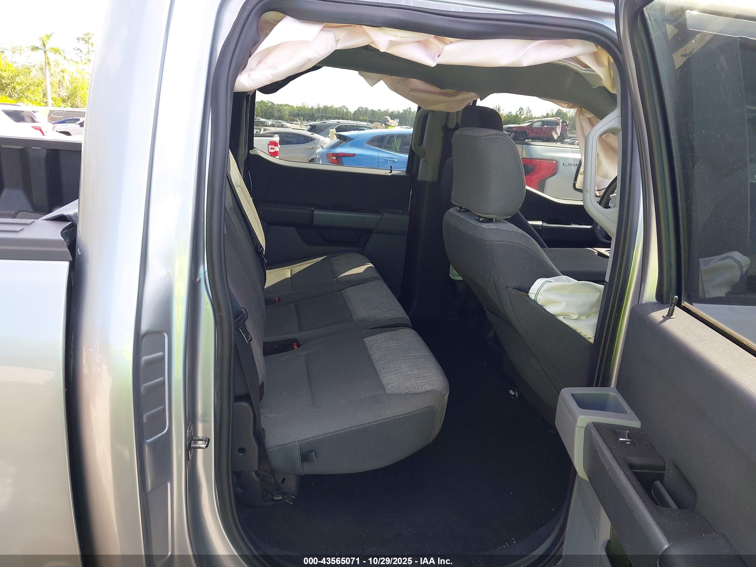 FORD F-150 image 8