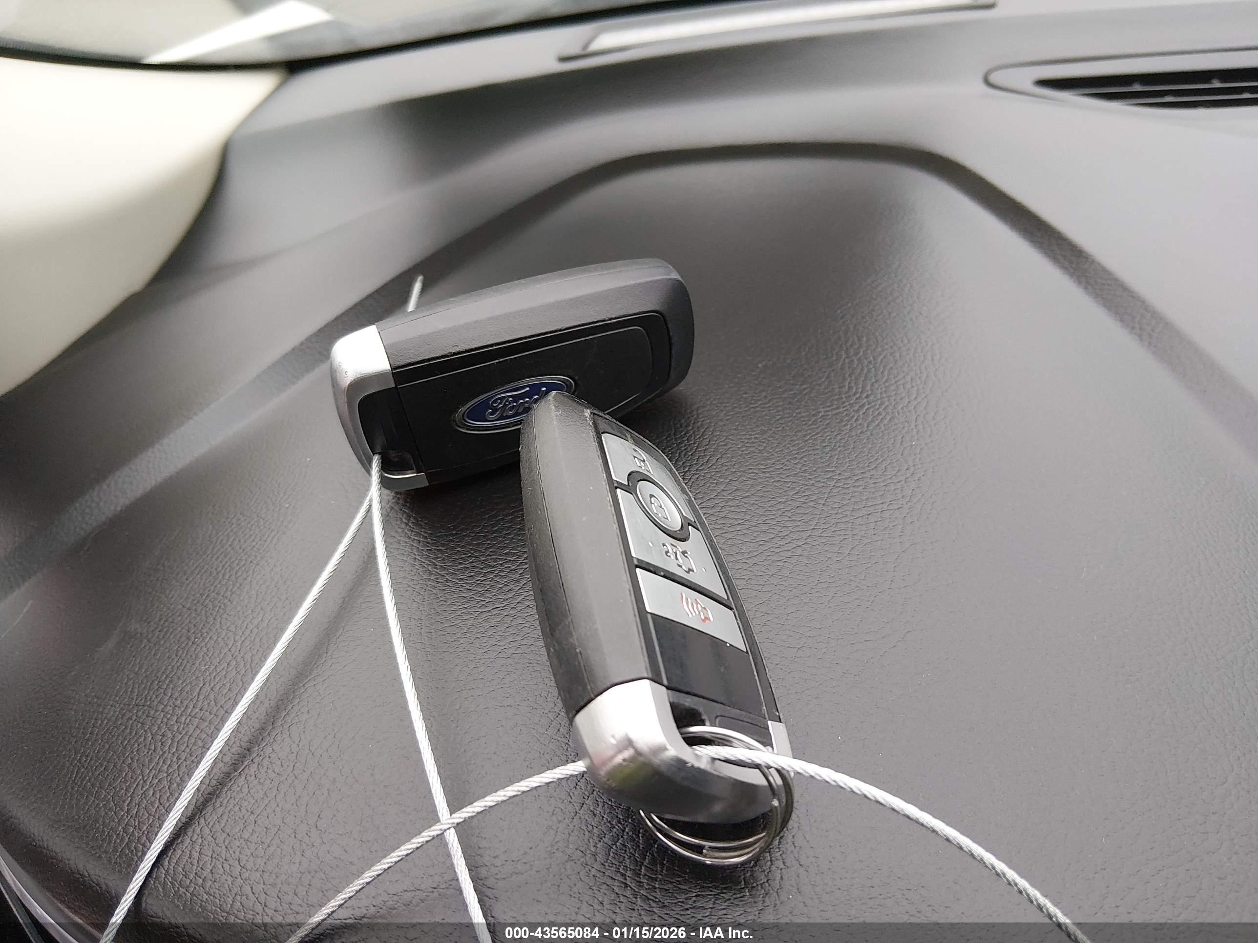FORD FUSION image 11