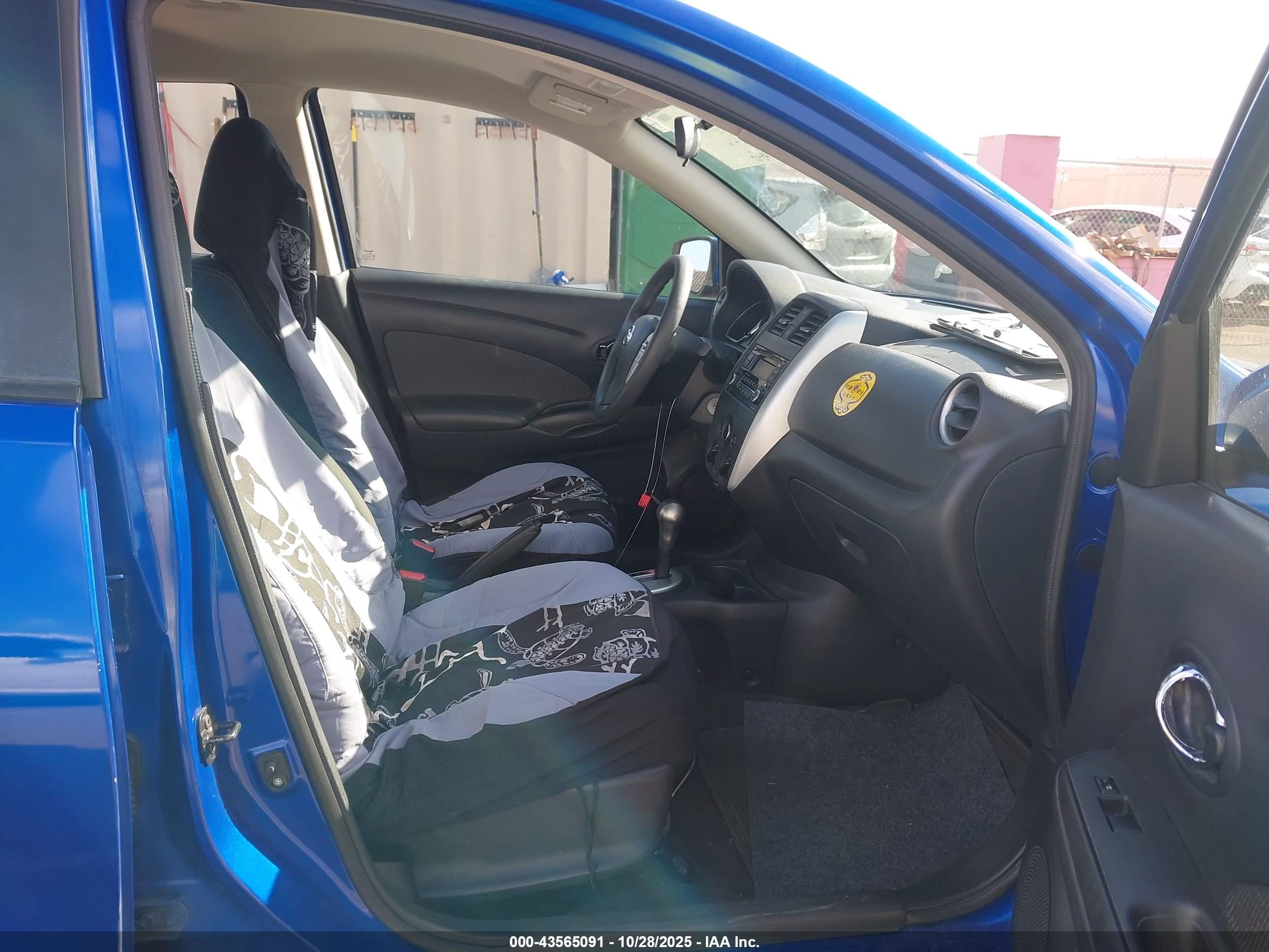 NISSAN VERSA image 5
