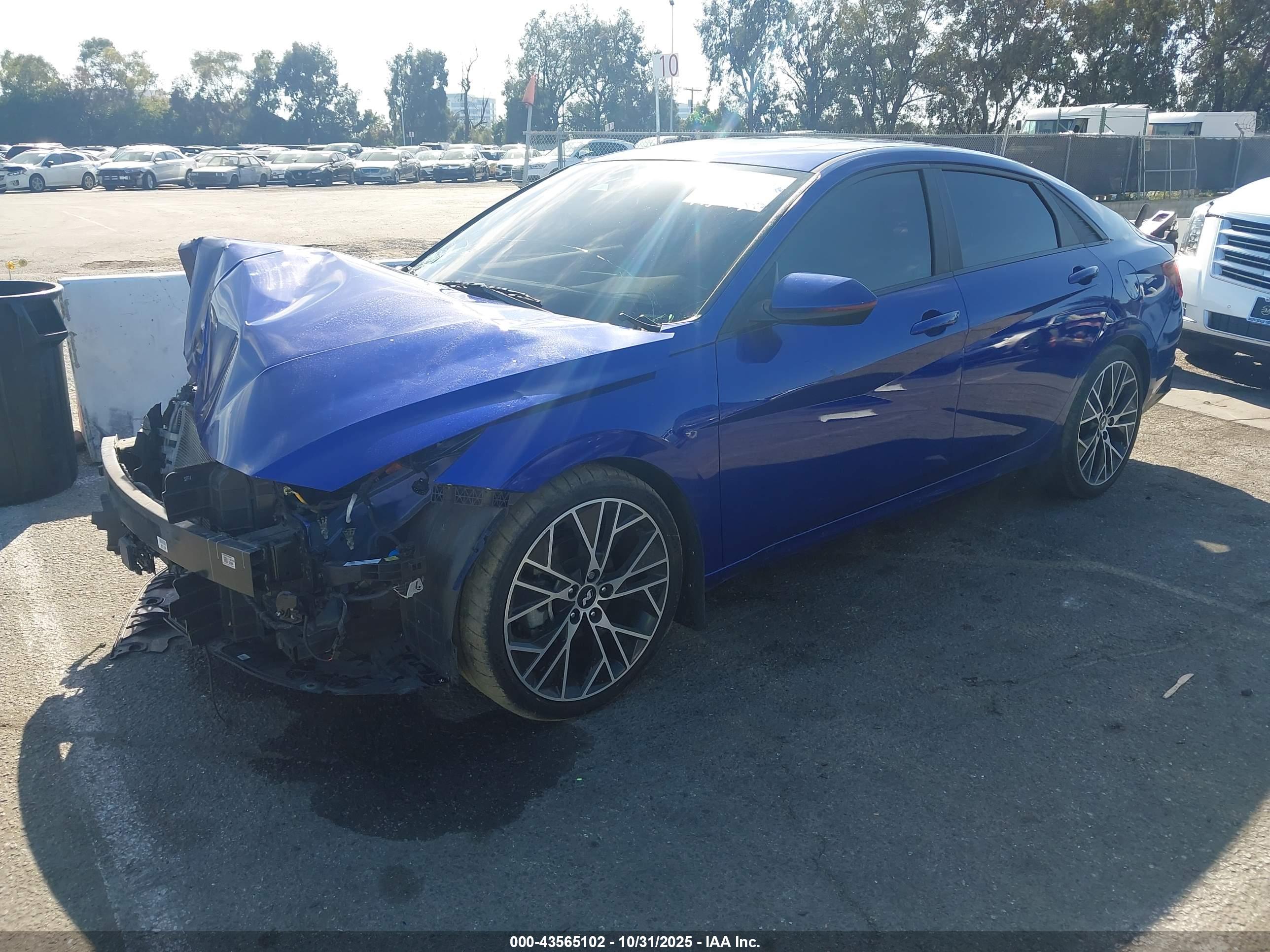 HYUNDAI ELANTRA image 2