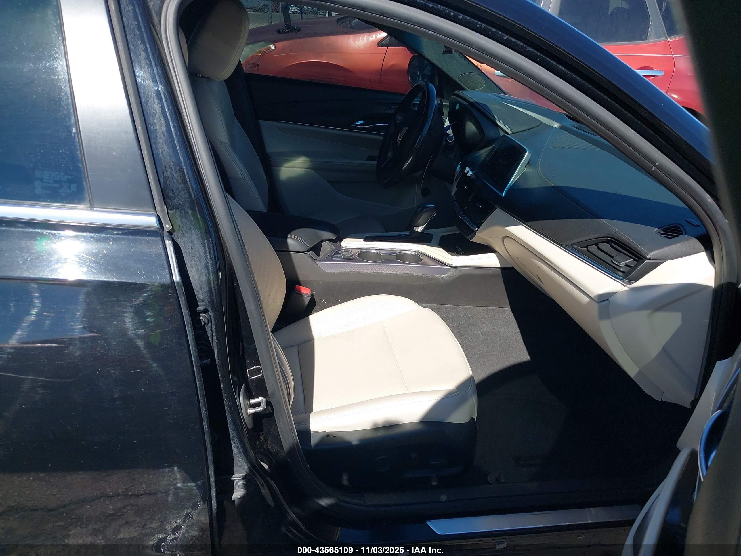 CADILLAC CT4 image 5