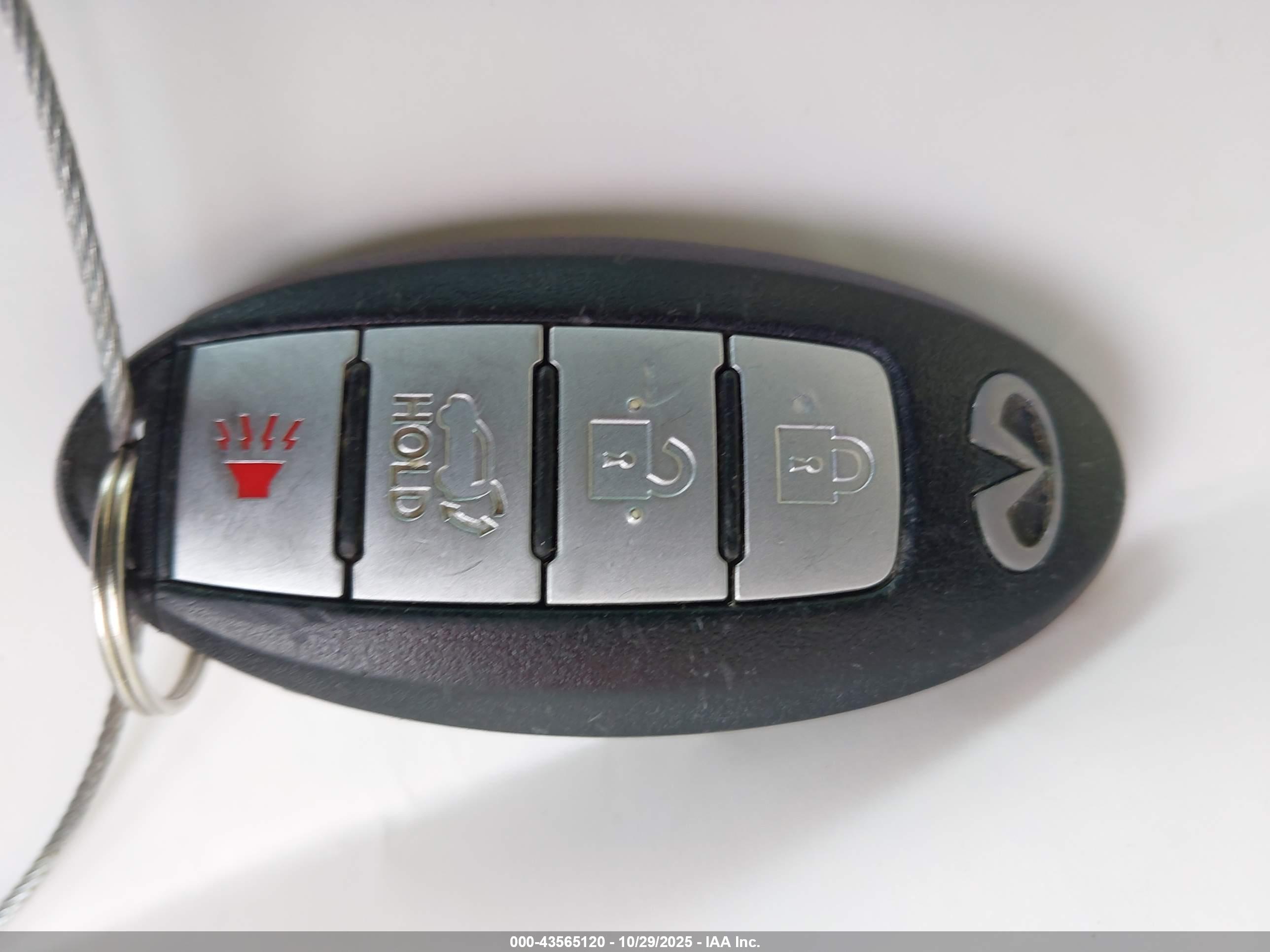 INFINITI JX35 image 11