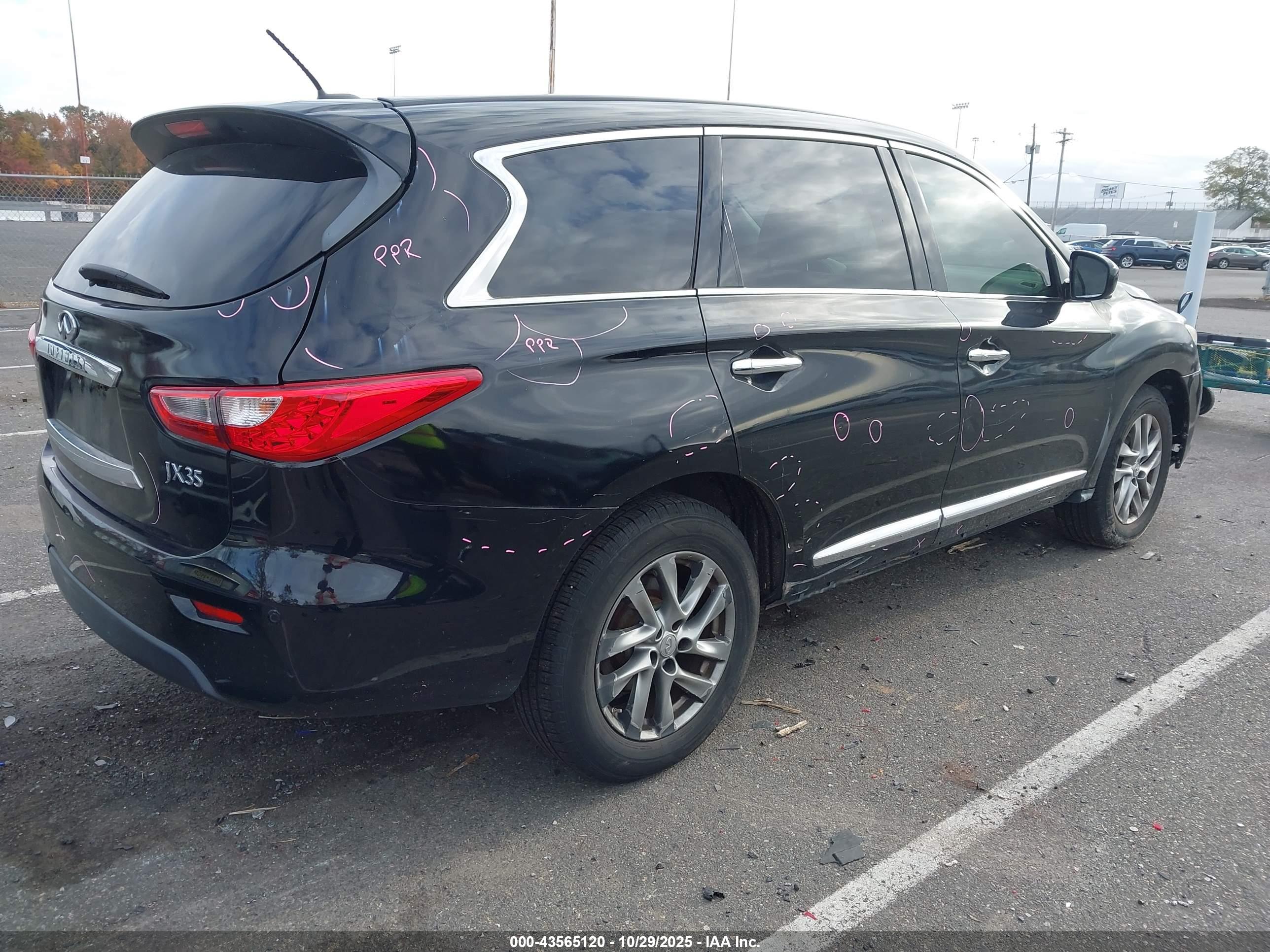 INFINITI JX35 image 4