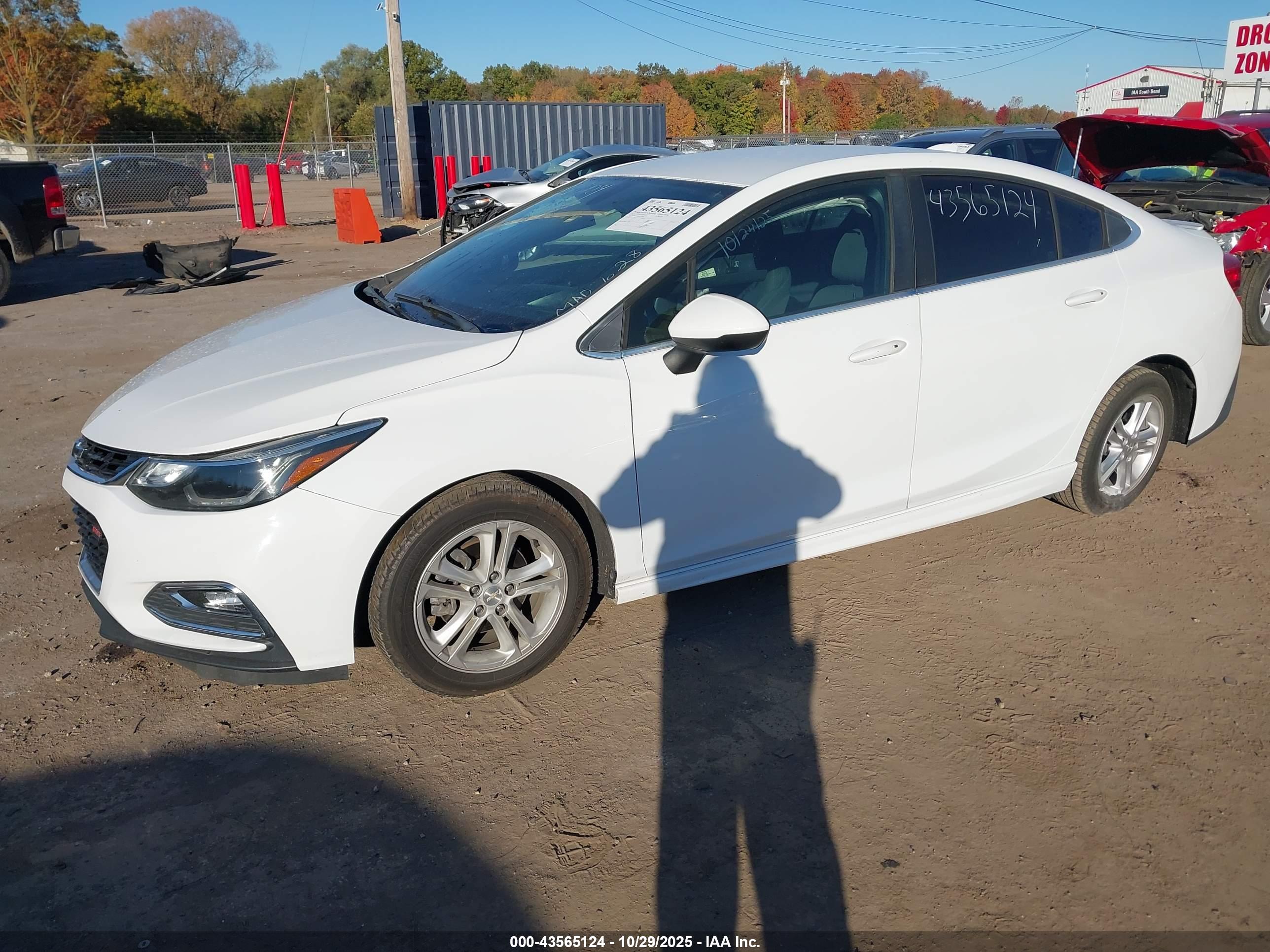 CHEVROLET CRUZE image 2
