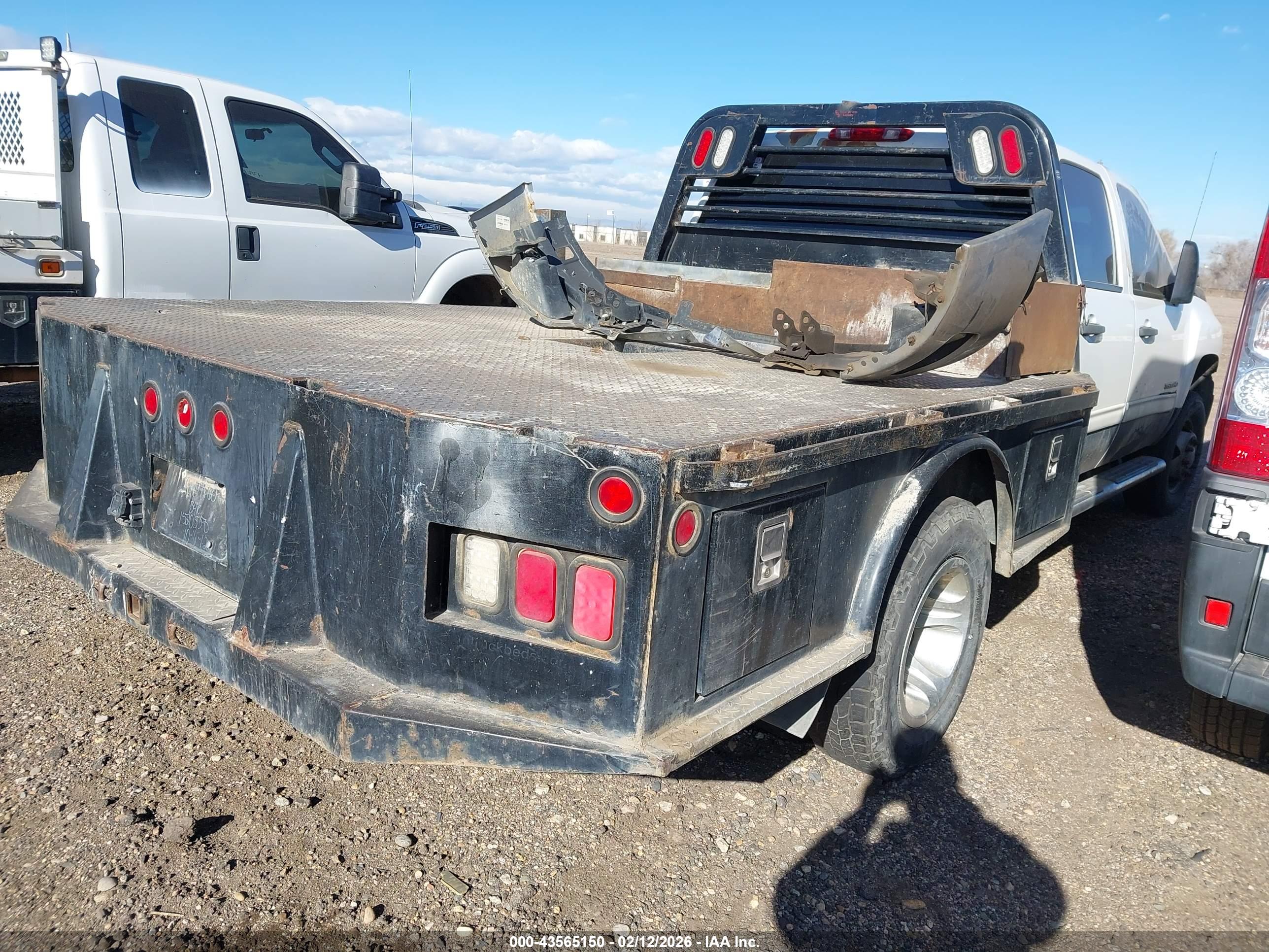 CHEVROLET SILVERADO image 4