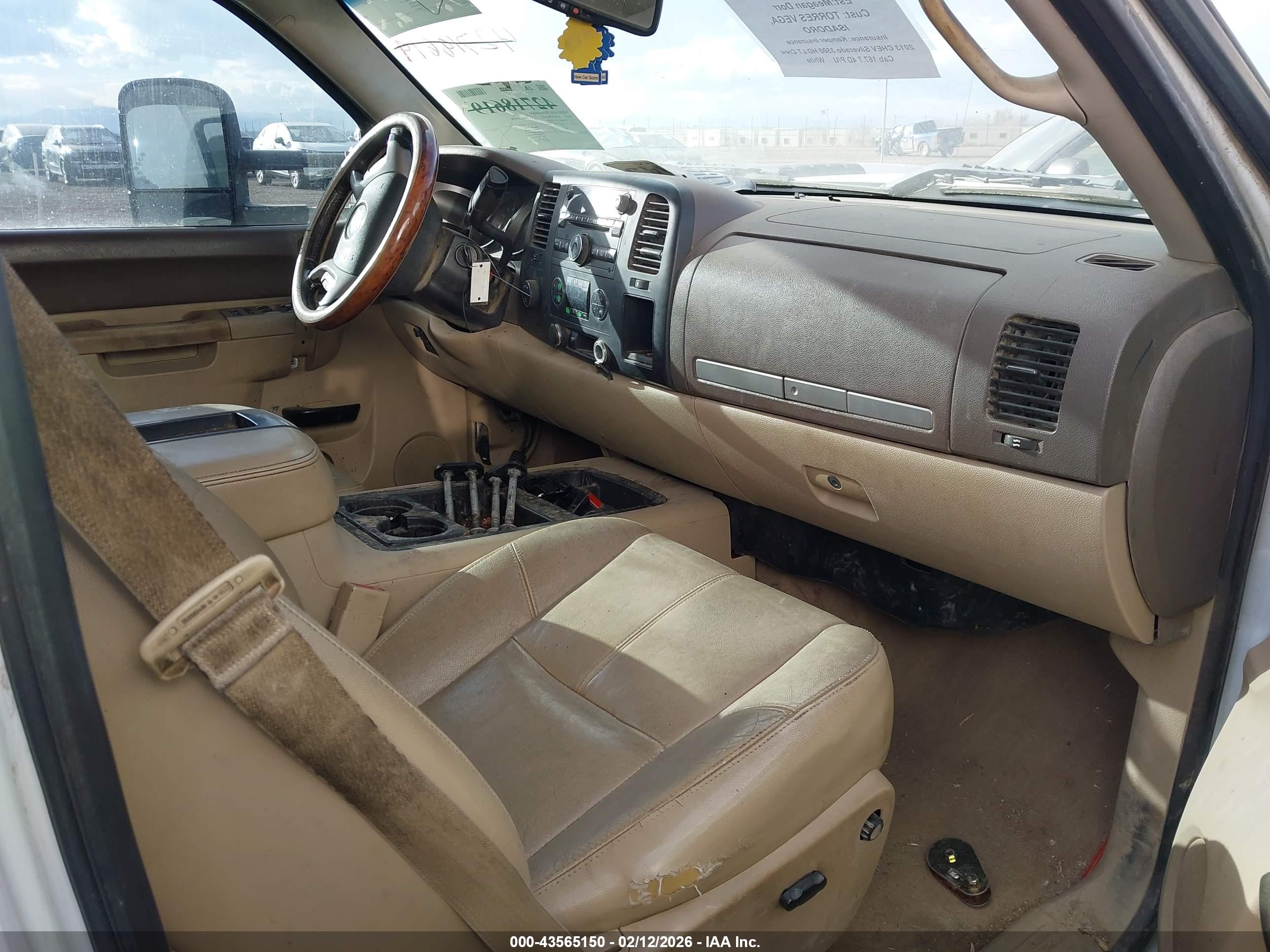 CHEVROLET SILVERADO image 5