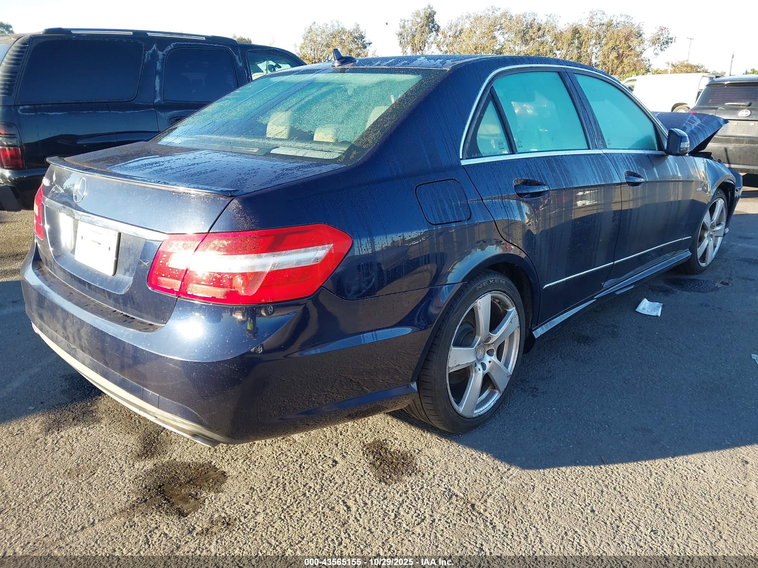 MERCEDES-BENZ E image 4