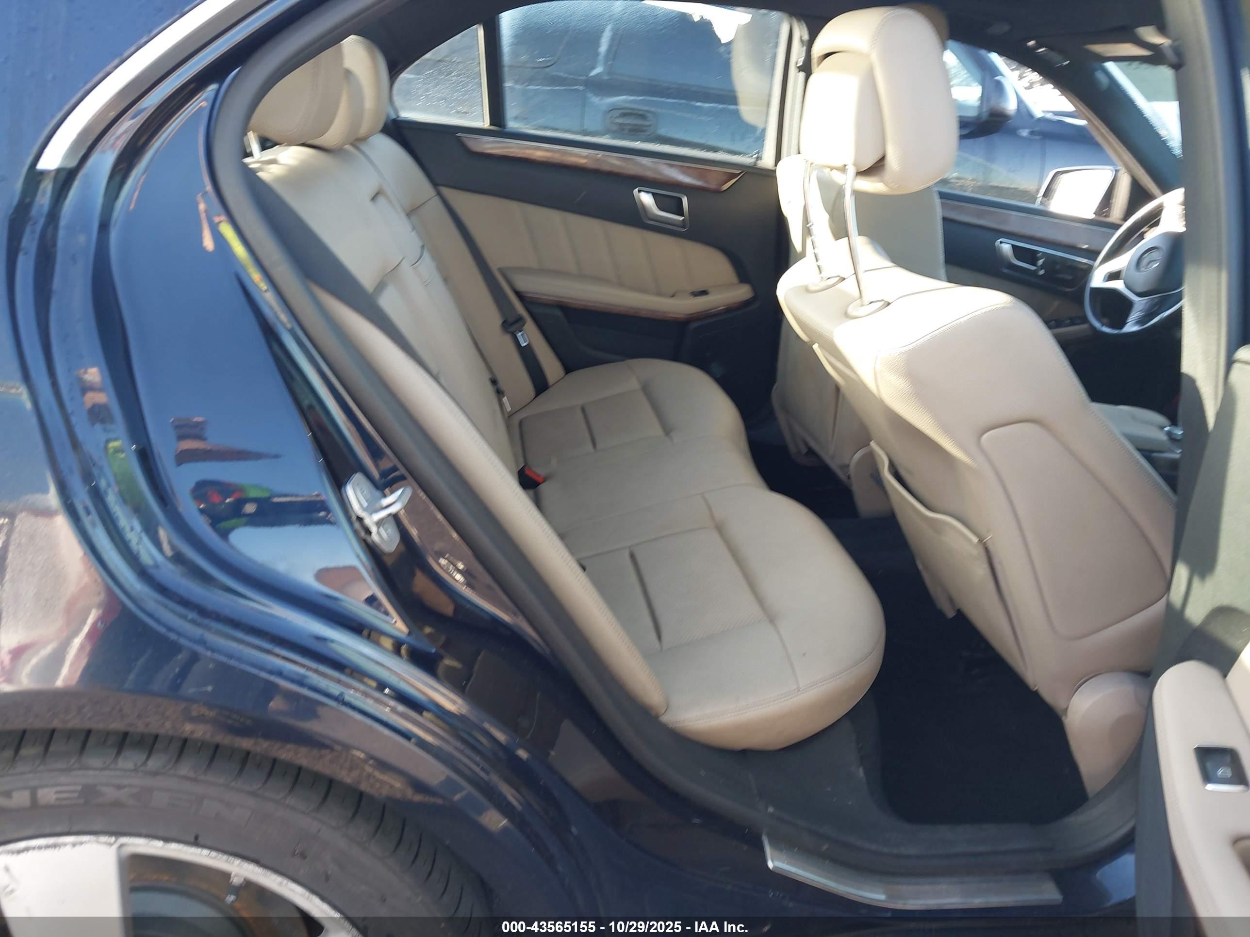 MERCEDES-BENZ E image 8