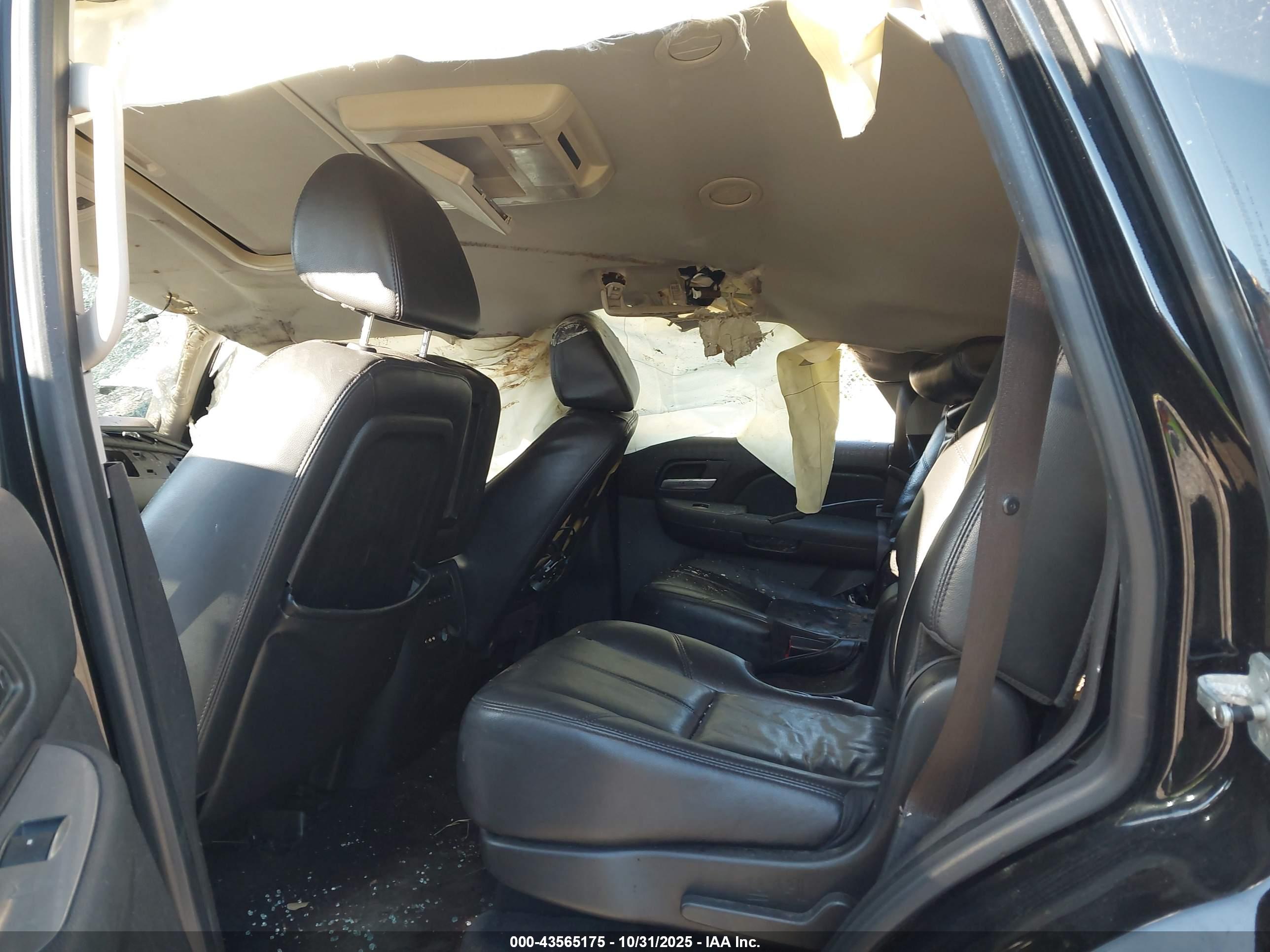 CHEVROLET TAHOE image 8