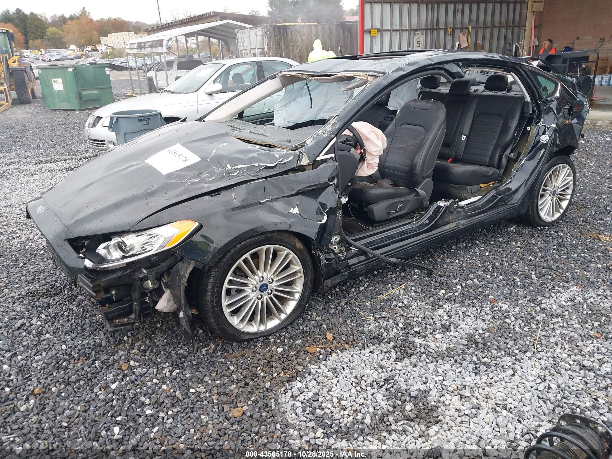 FORD FUSION image 2