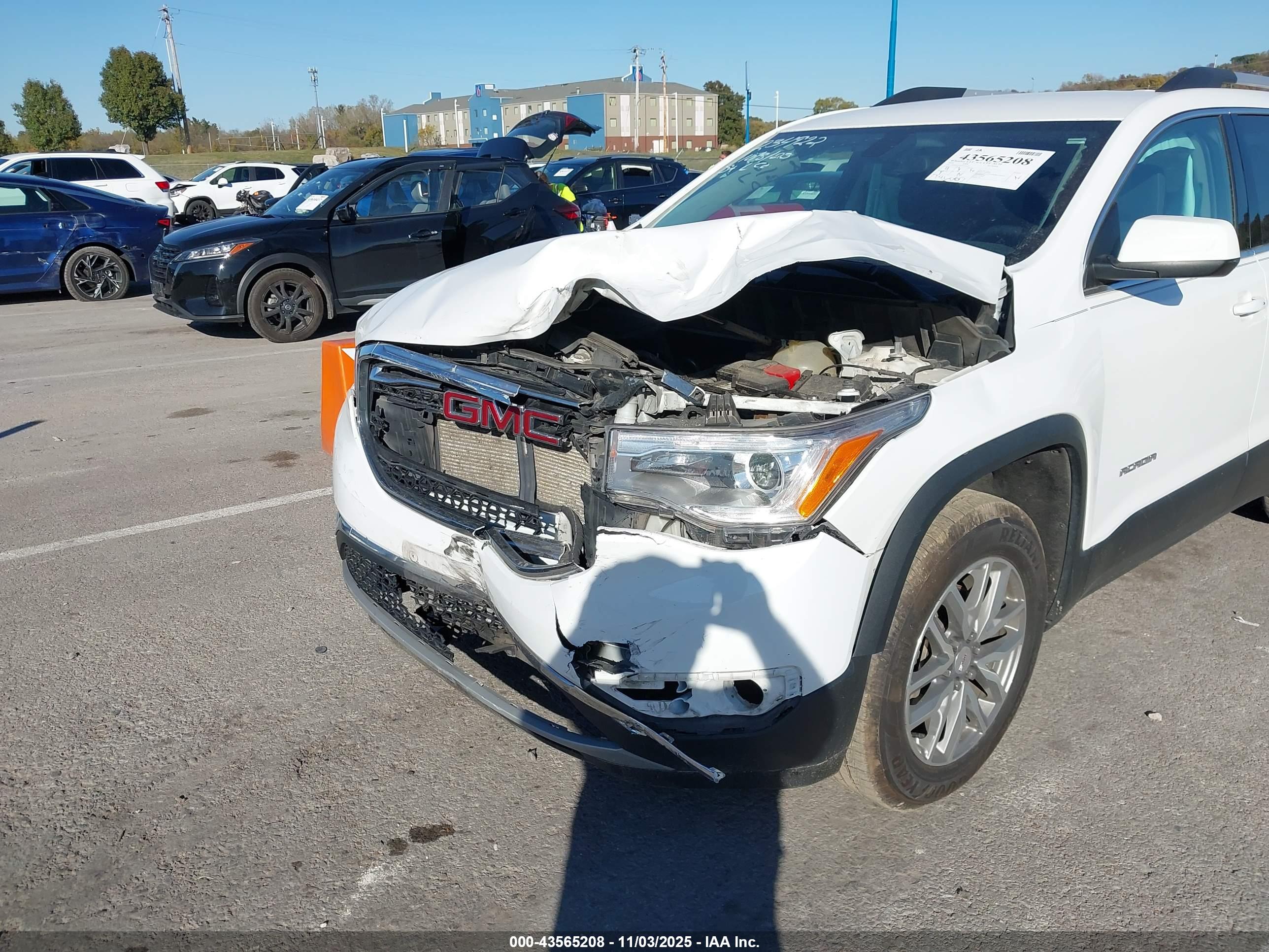 GMC ACADIA image 6