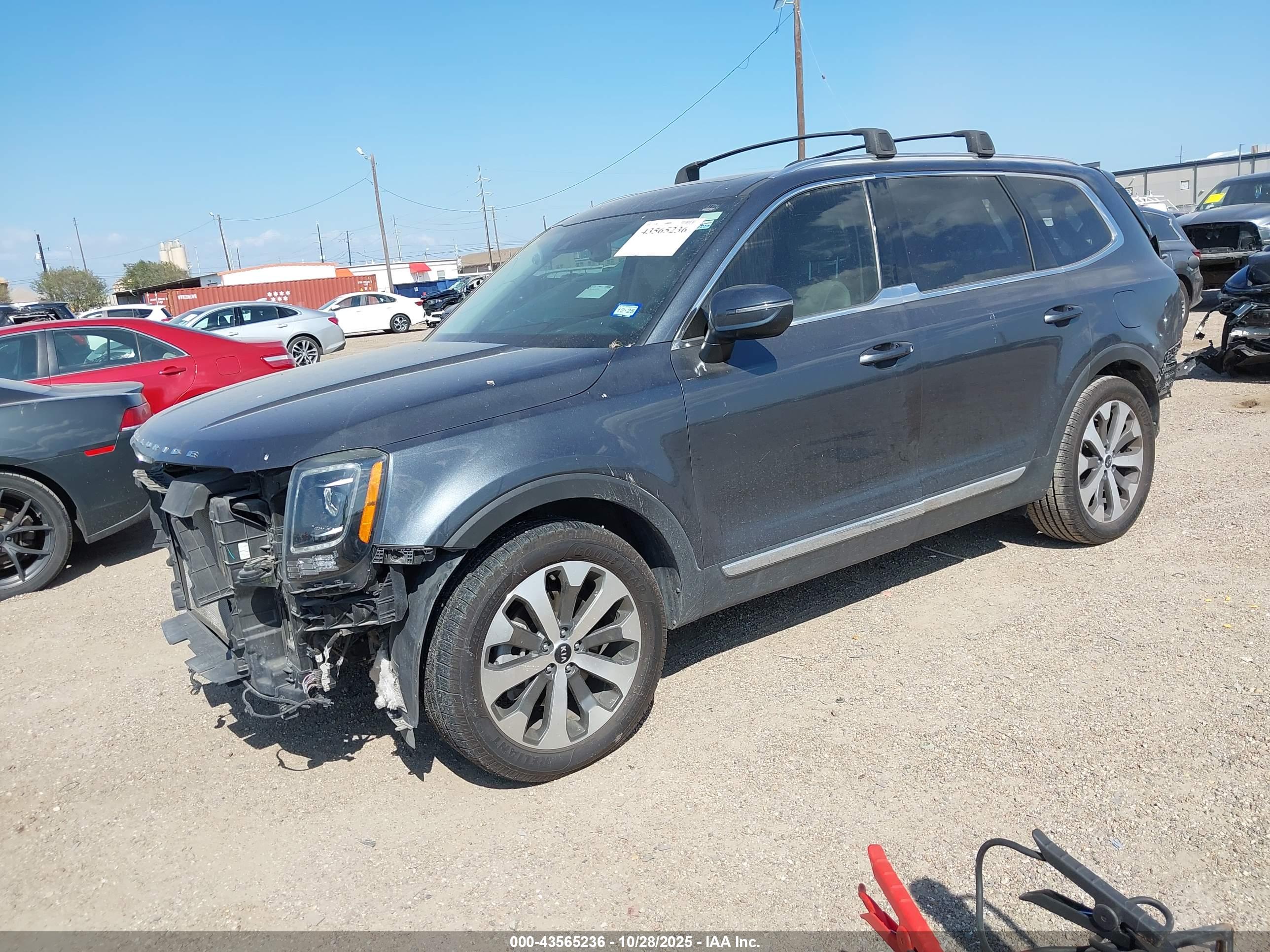 KIA TELLURIDE image 2