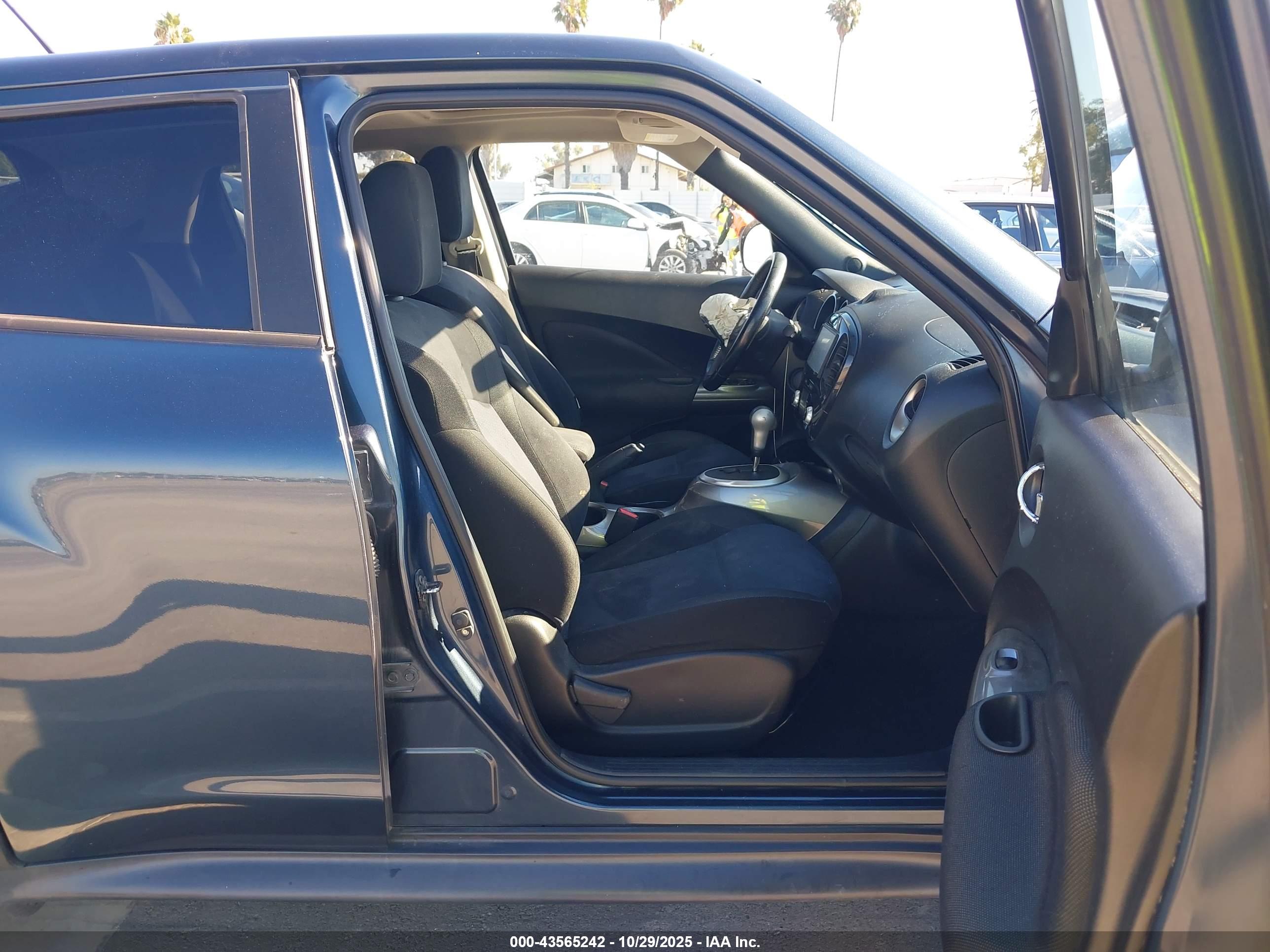NISSAN JUKE image 5