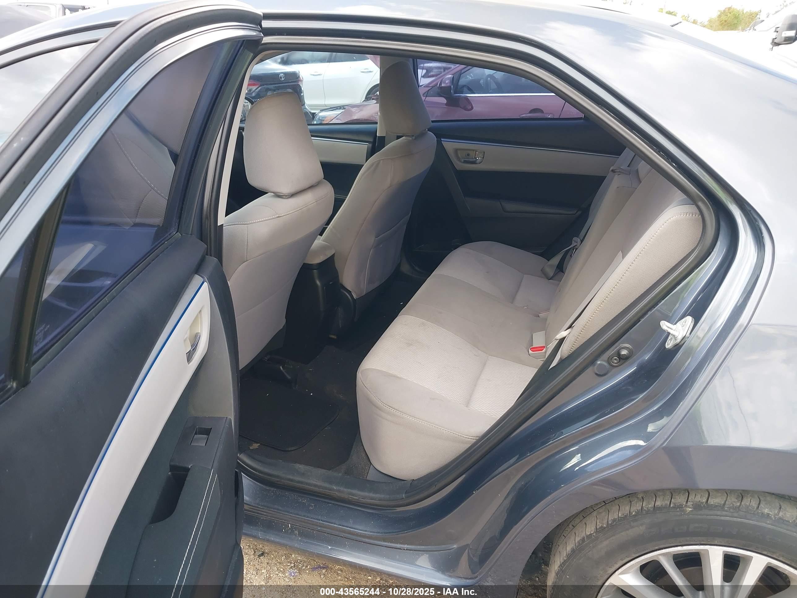 TOYOTA COROLLA image 8