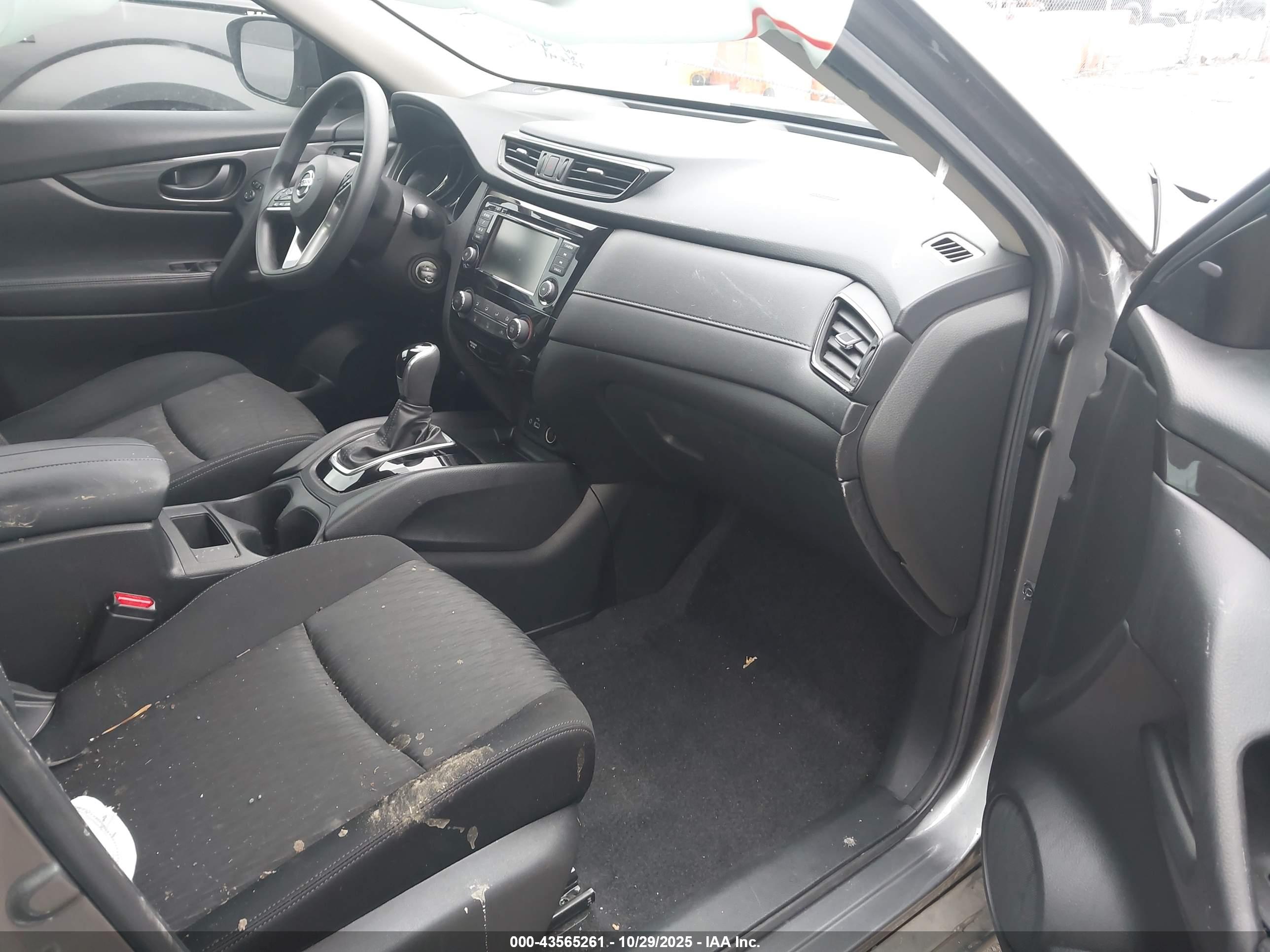 NISSAN ROGUE image 5