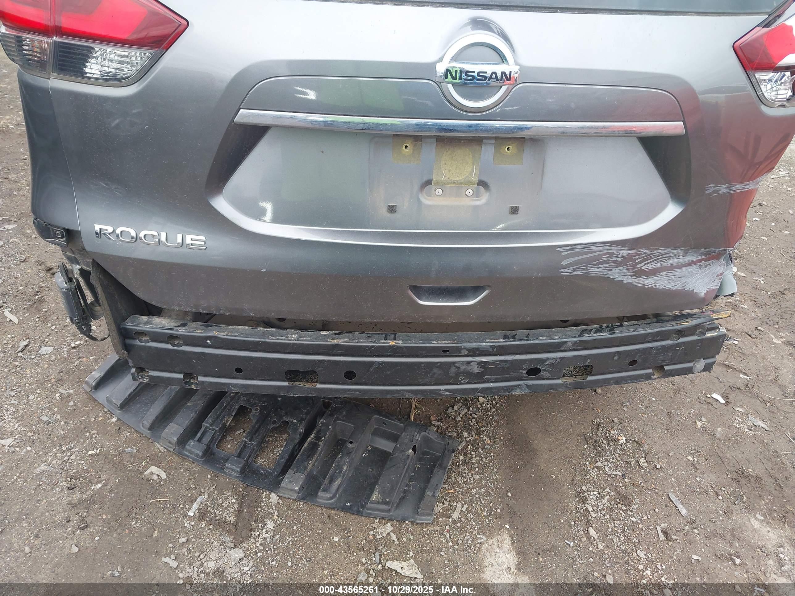 NISSAN ROGUE image 6
