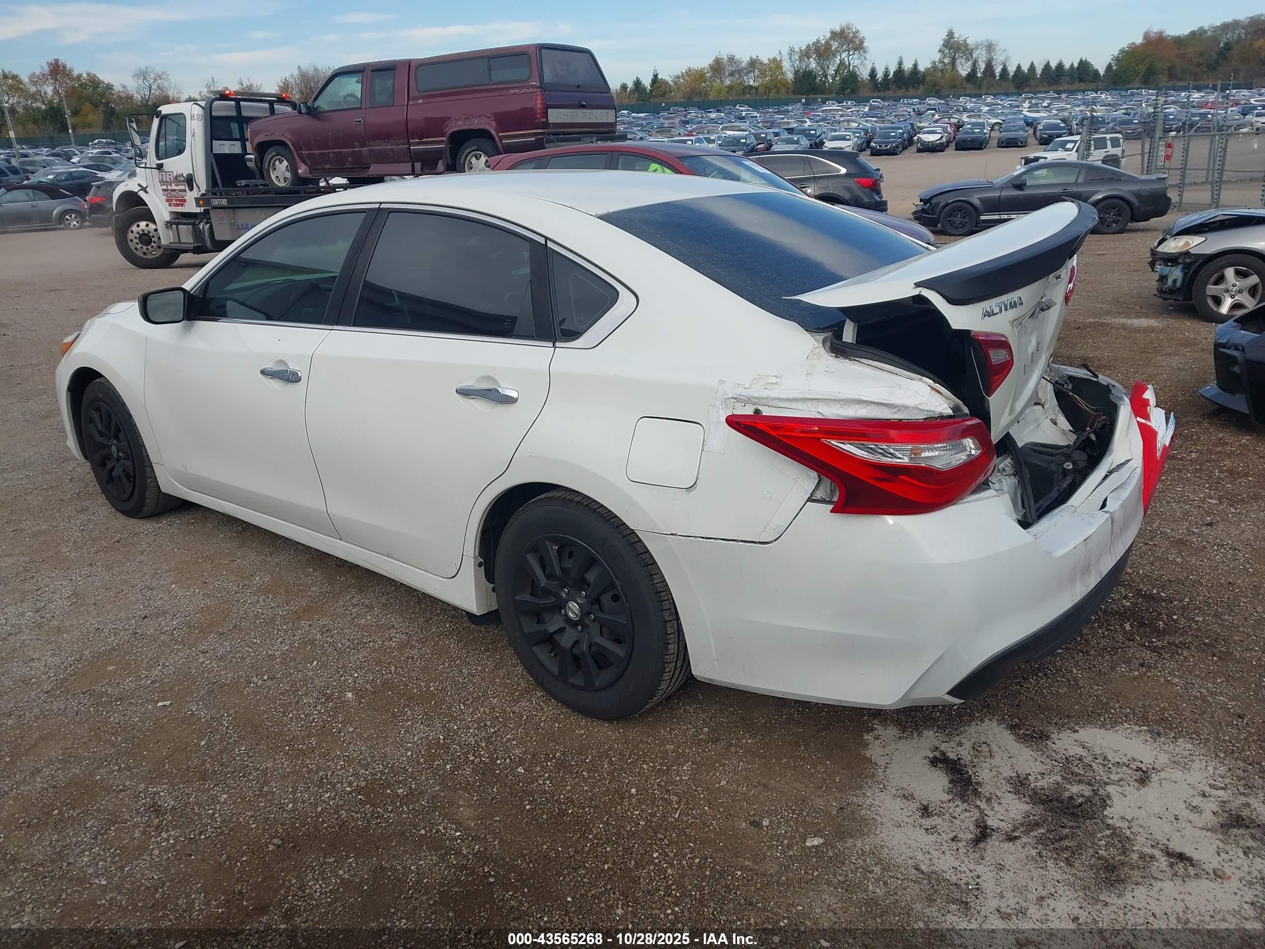 NISSAN ALTIMA image 3
