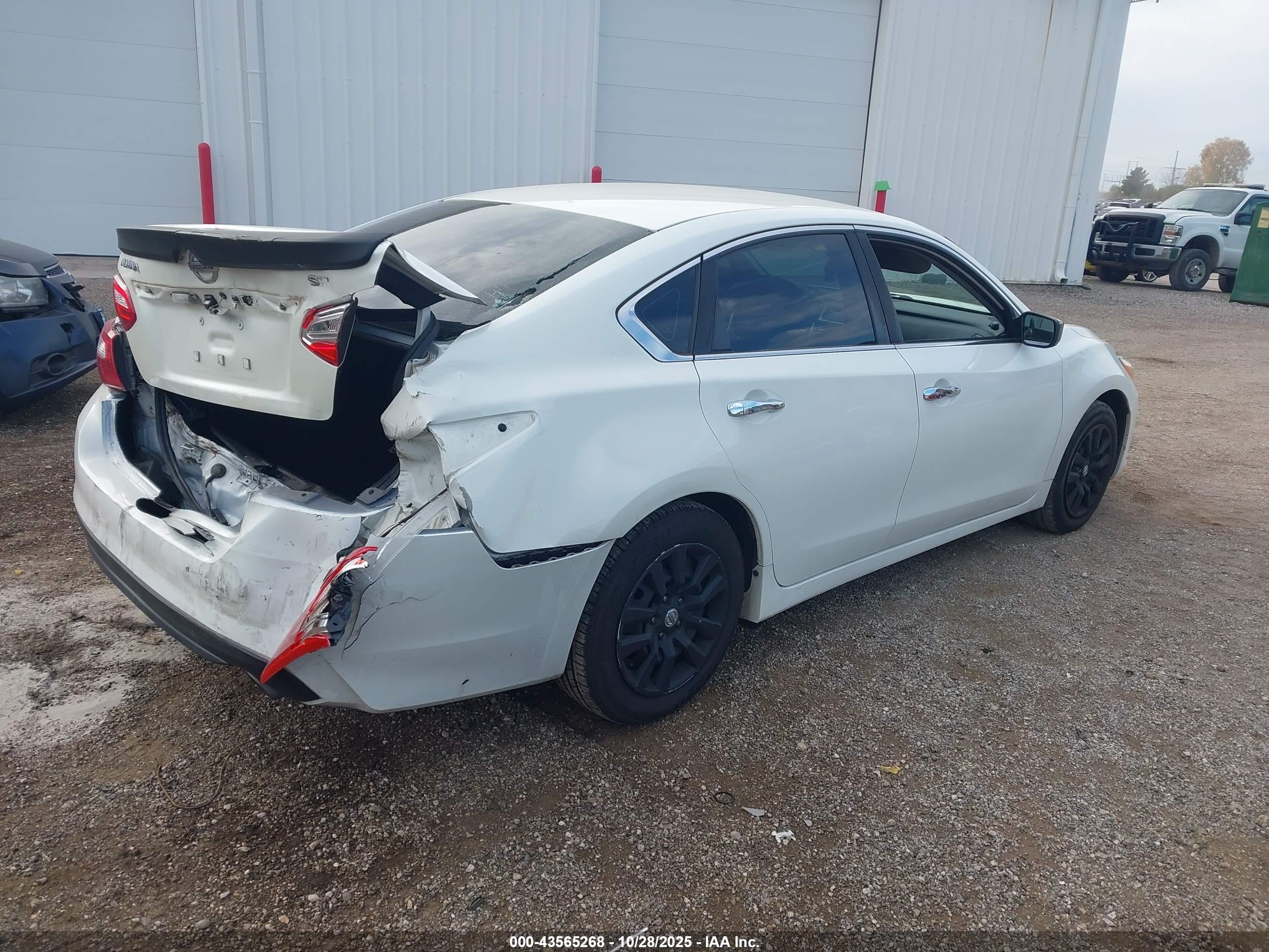 NISSAN ALTIMA image 4